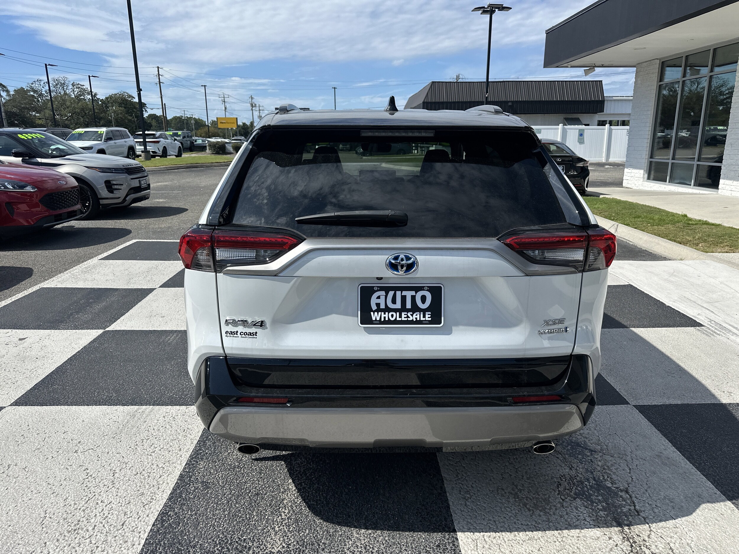 2024 Toyota RAV4 Hybrid XSE photo 3
