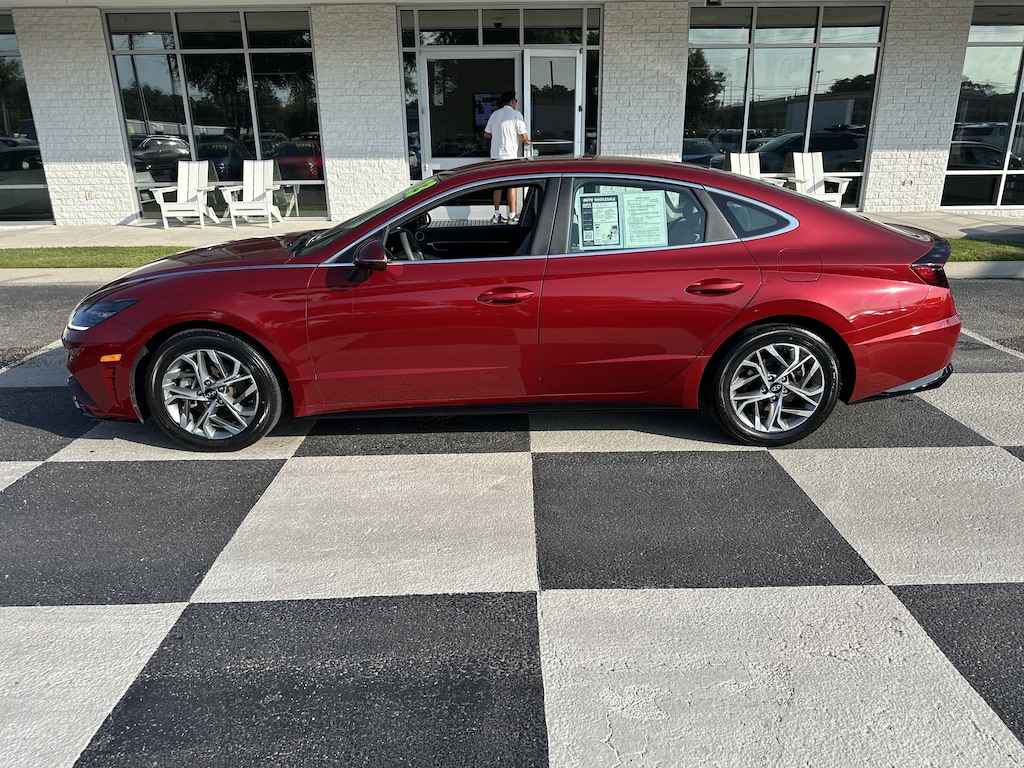 Used 2023 Hyundai Sonata SEL Sedan