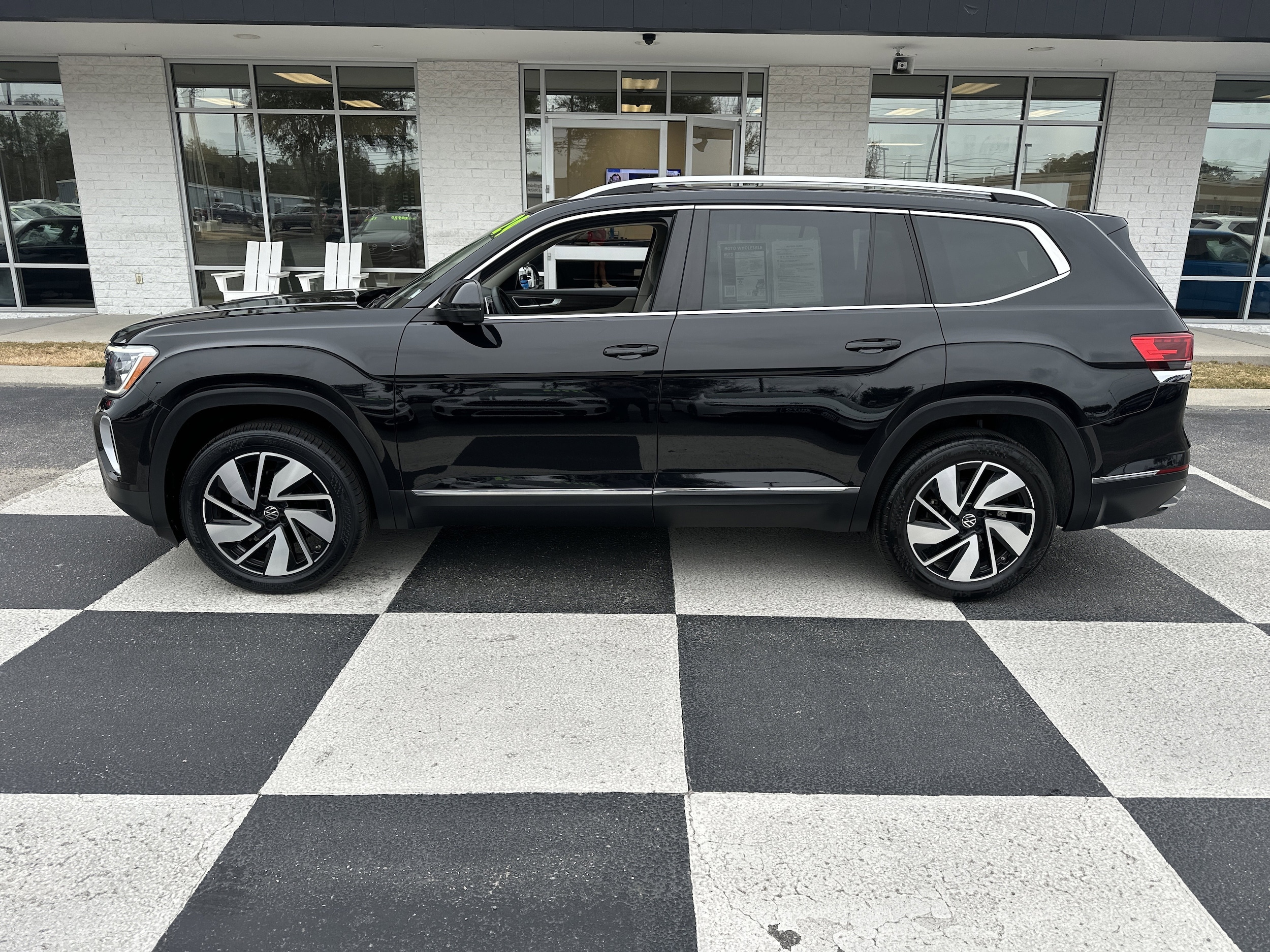 2024 Volkswagen Atlas SEL's photo