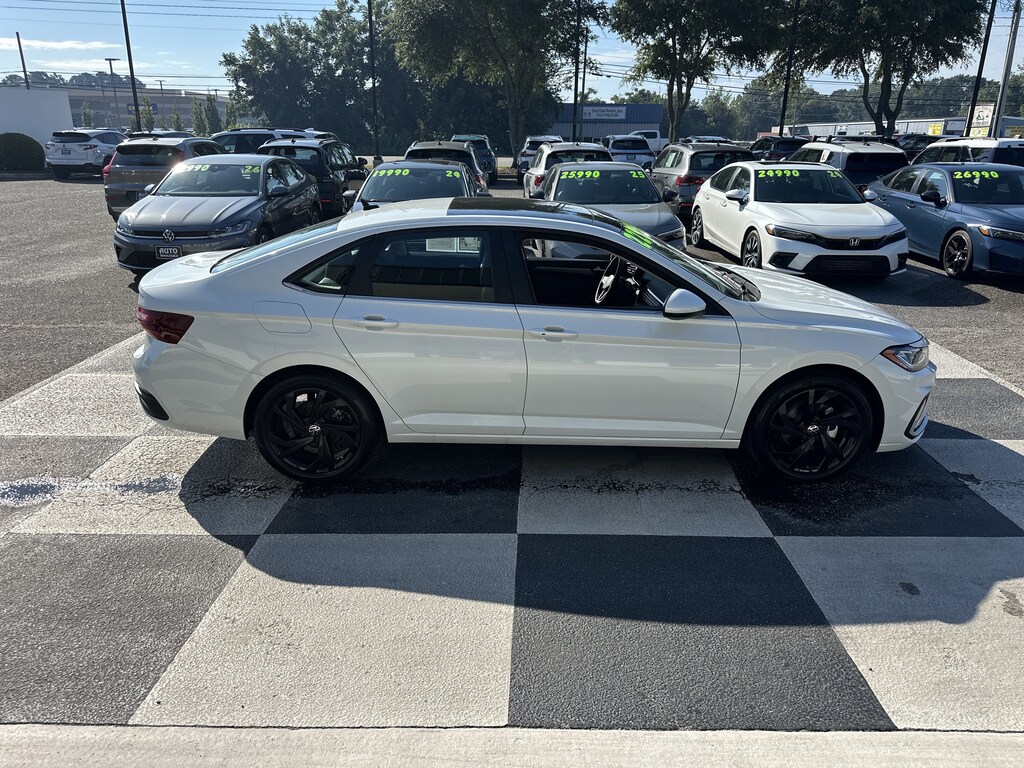 Used 2026 Volkswagen Jetta 1.5T SE Sedan