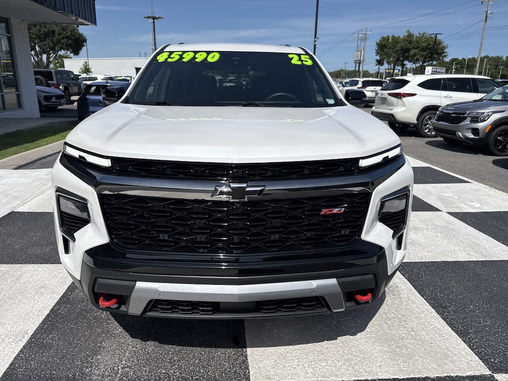 Used 2025 Chevrolet Traverse Z71 SUV