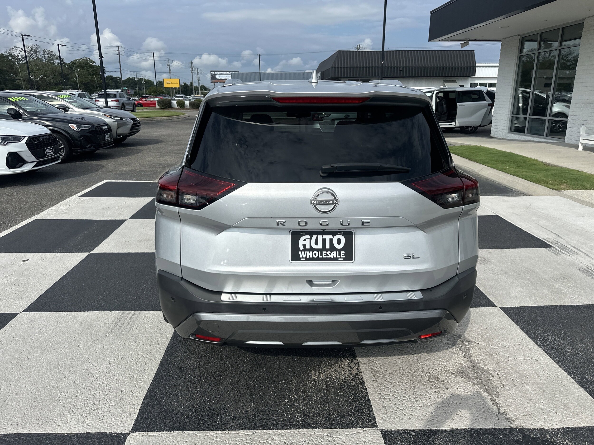 2023 Nissan Rogue SL photo 4