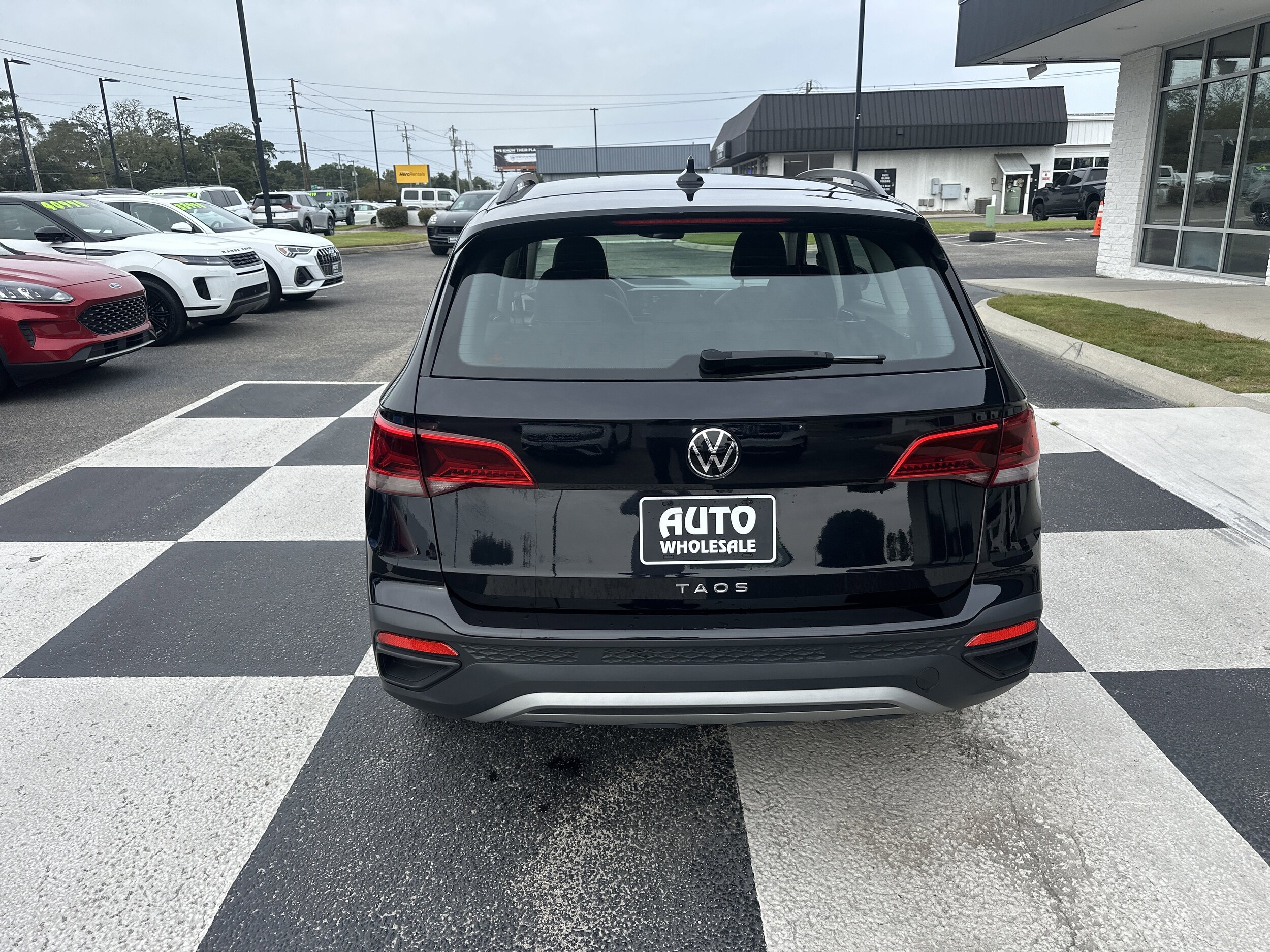 2024 Volkswagen Taos S photo 3