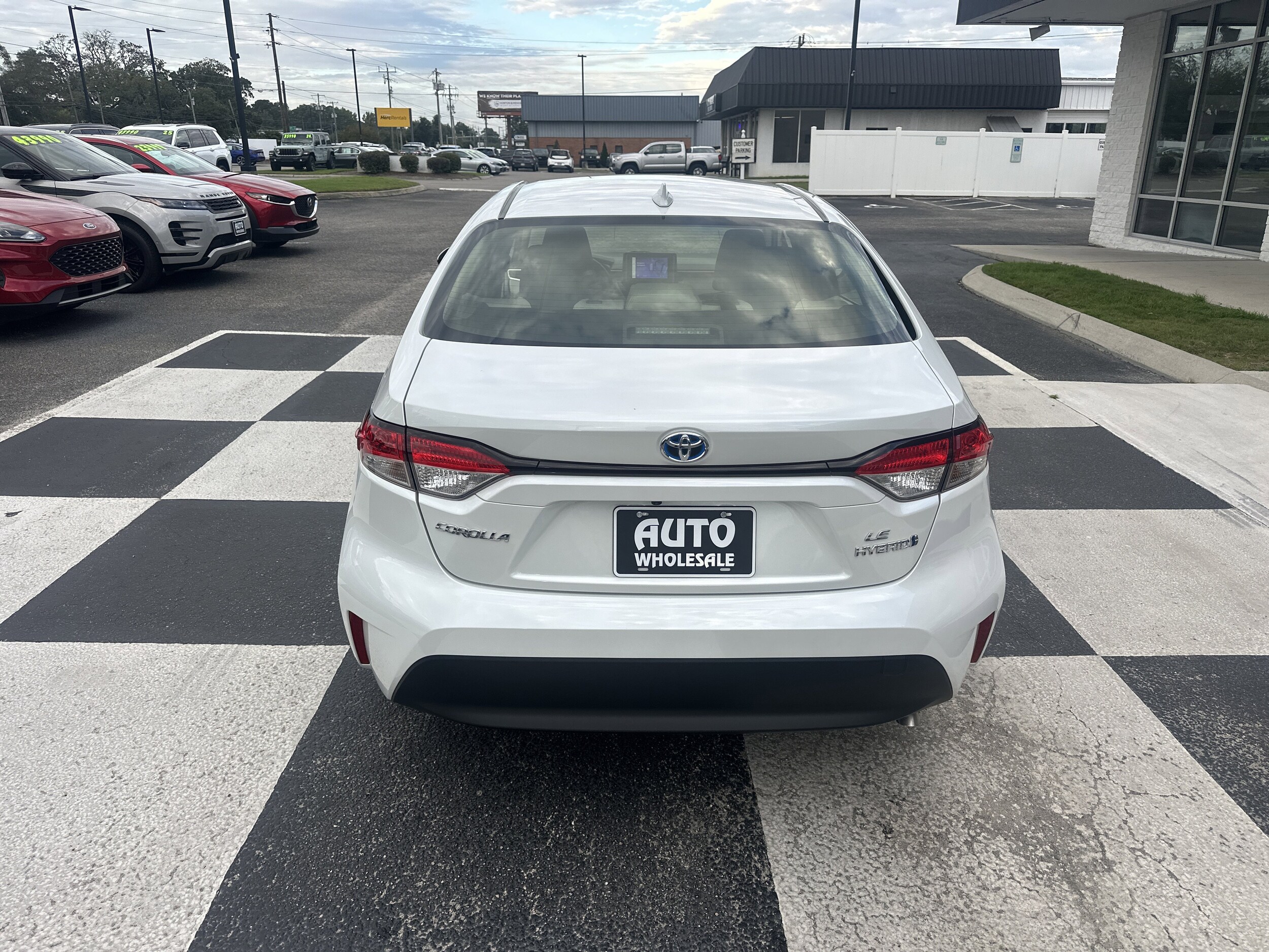 2023 Toyota Corolla Hybrid LE photo 4