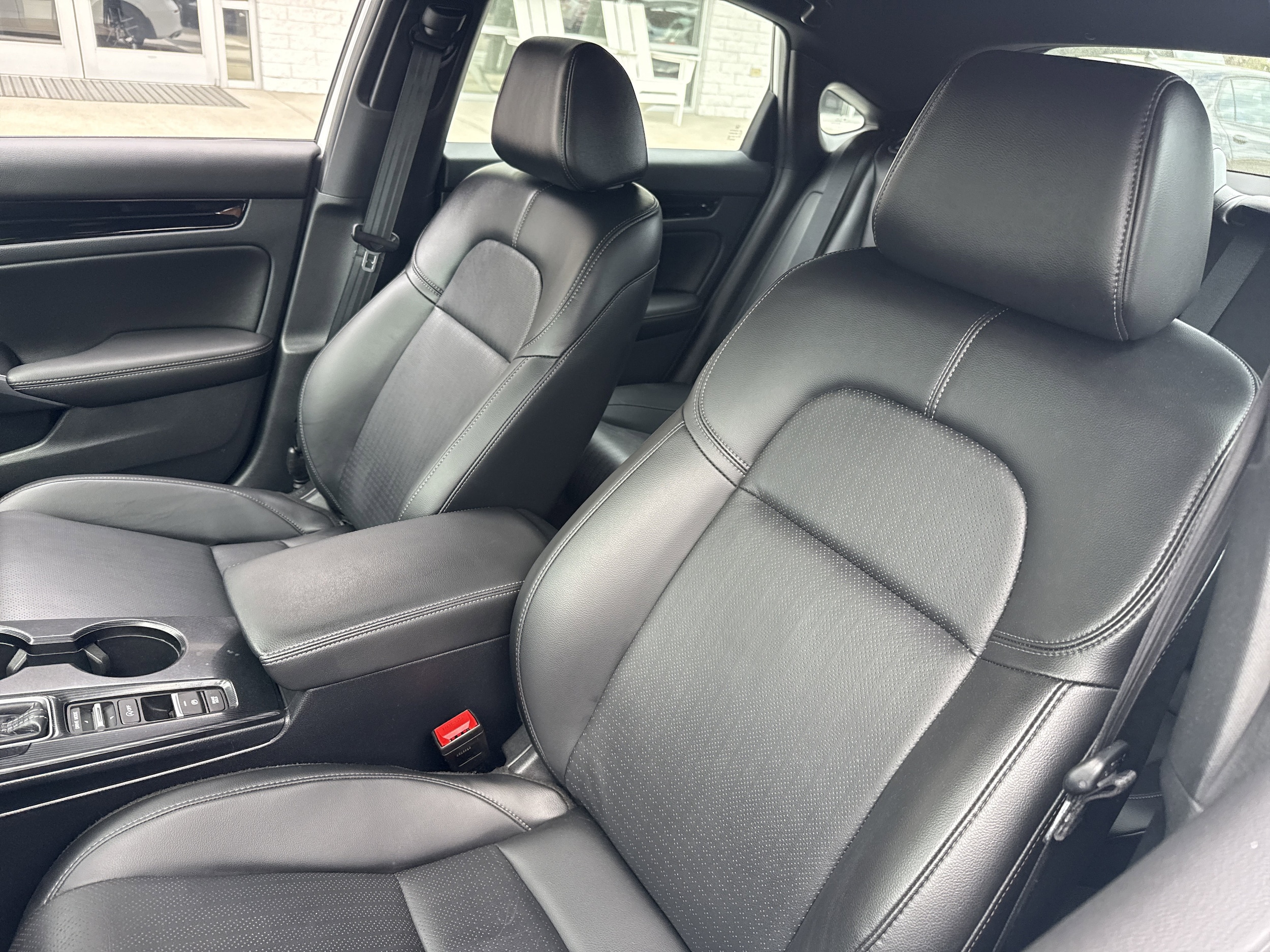 2023 Honda Civic Hatchback Sport Touring - Photo 11