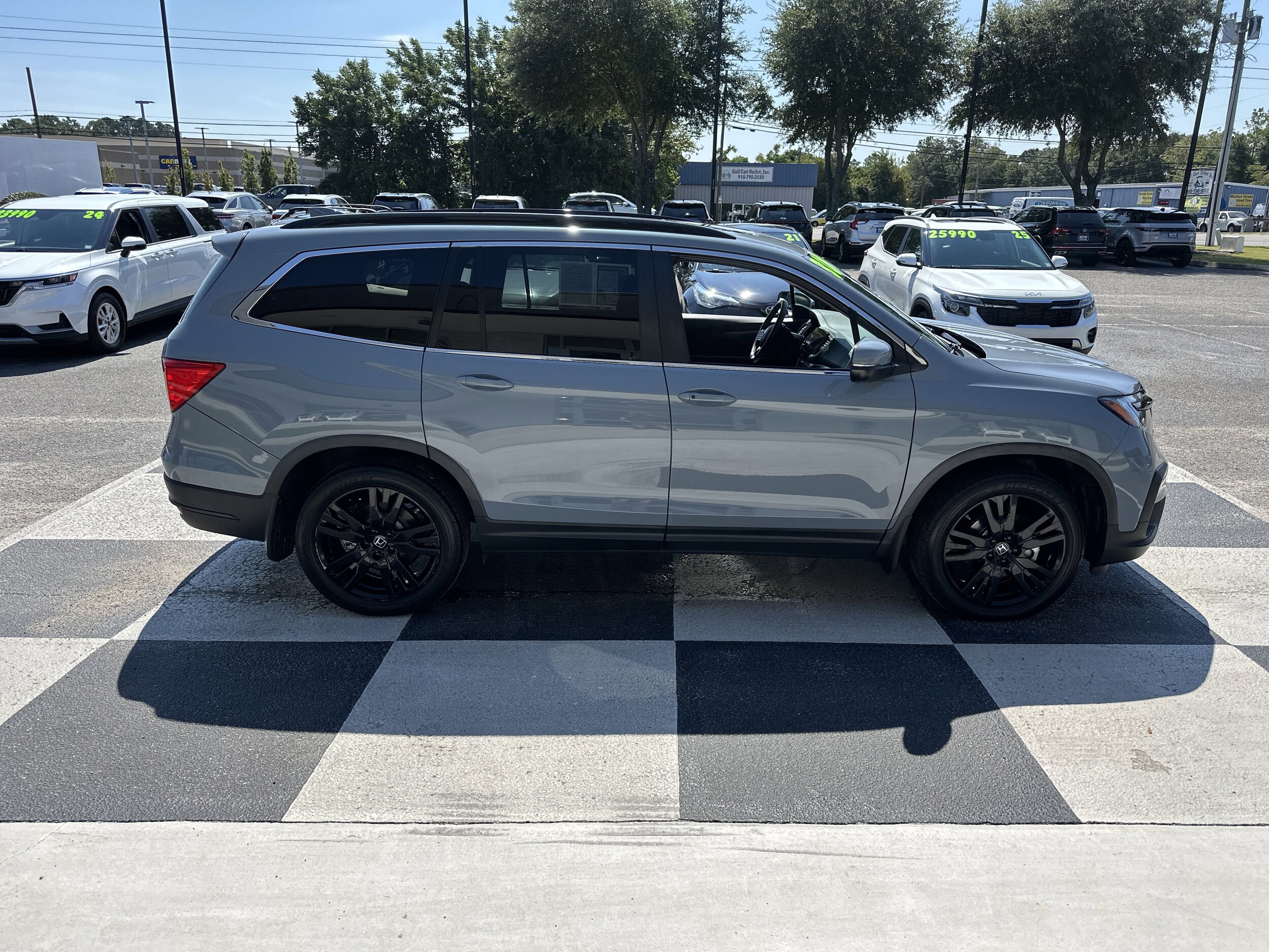 2022 Honda Pilot Special Edition photo 3