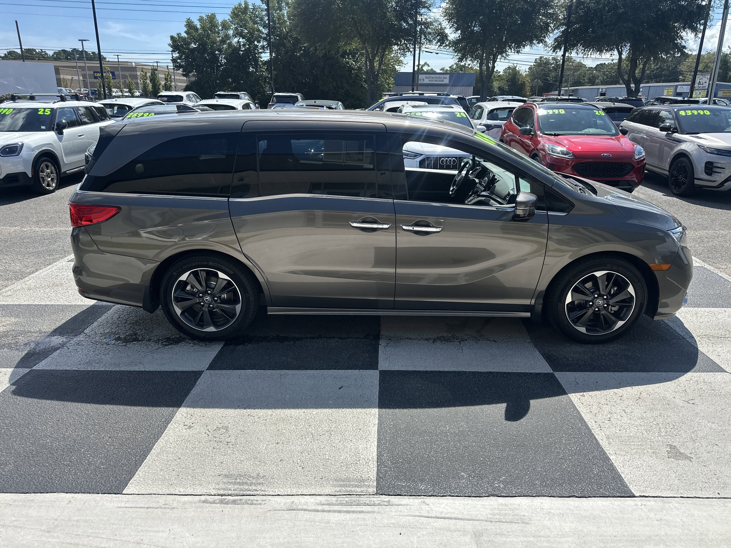 2022 Honda Odyssey Elite photo 2
