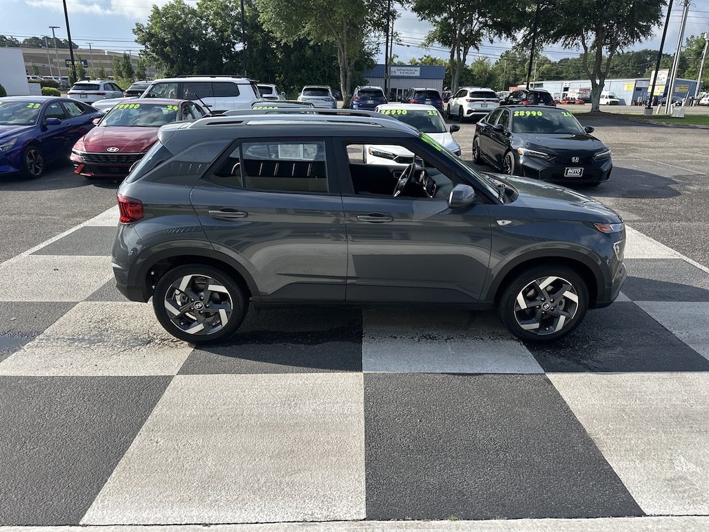 Used 2026 Hyundai Venue SEL SUV