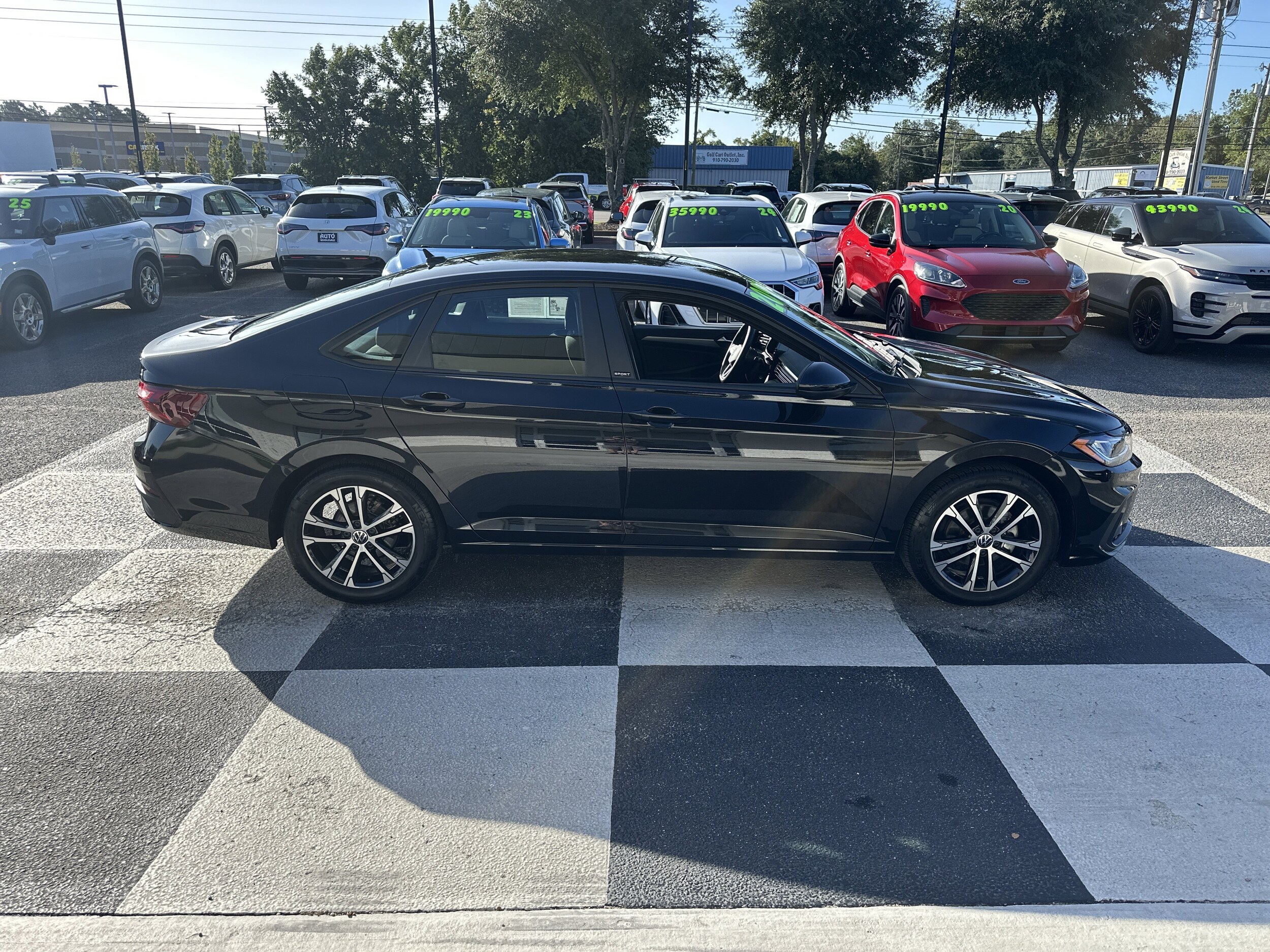 2025 Volkswagen Jetta Sport photo 3