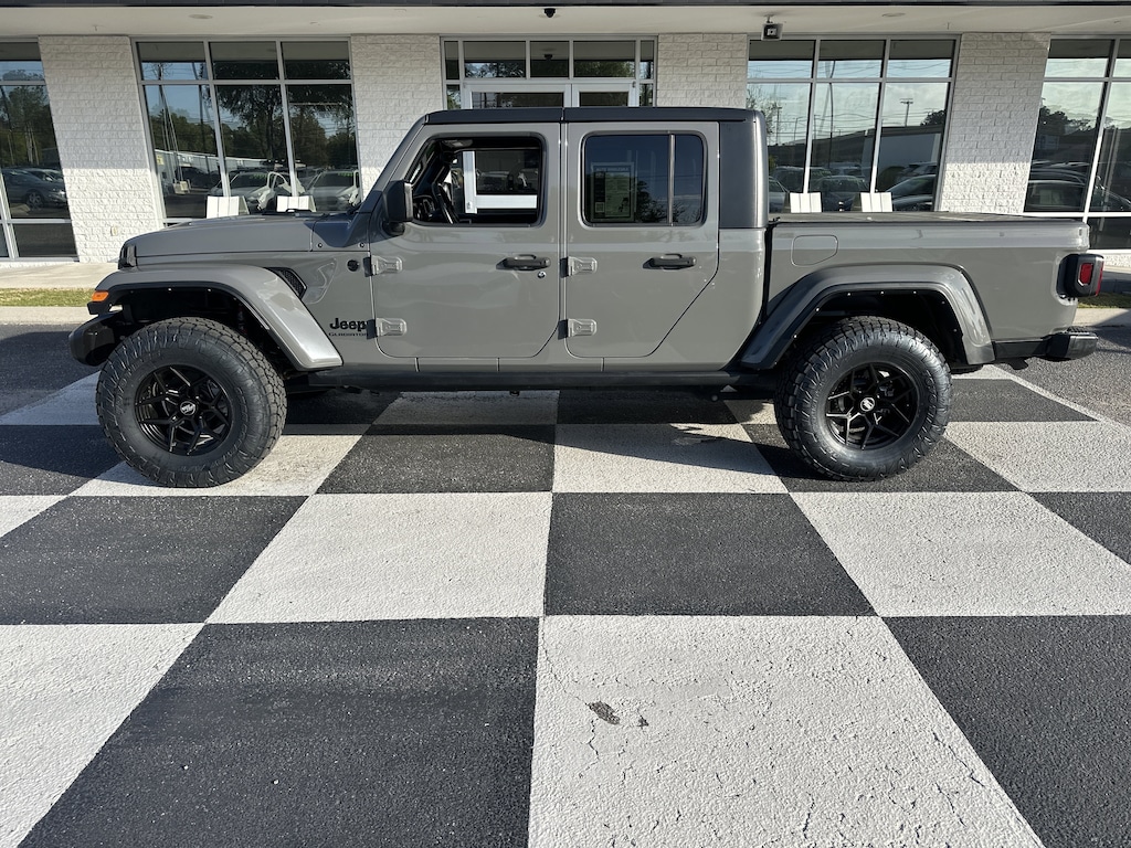 Used 2021 Jeep Gladiator Sport Truck Crew Cab