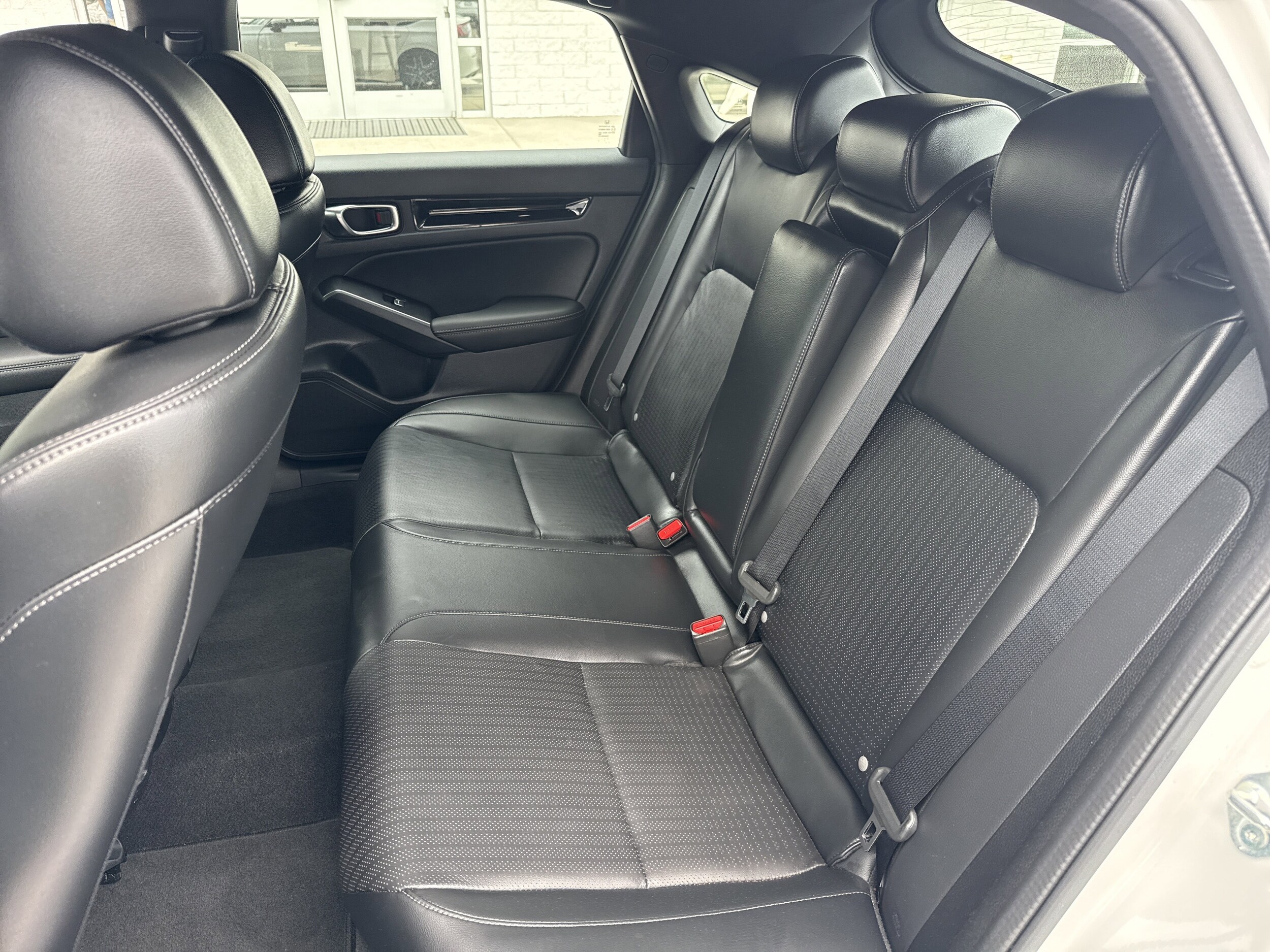 2023 Honda Civic Hatchback Sport Touring - Photo 12