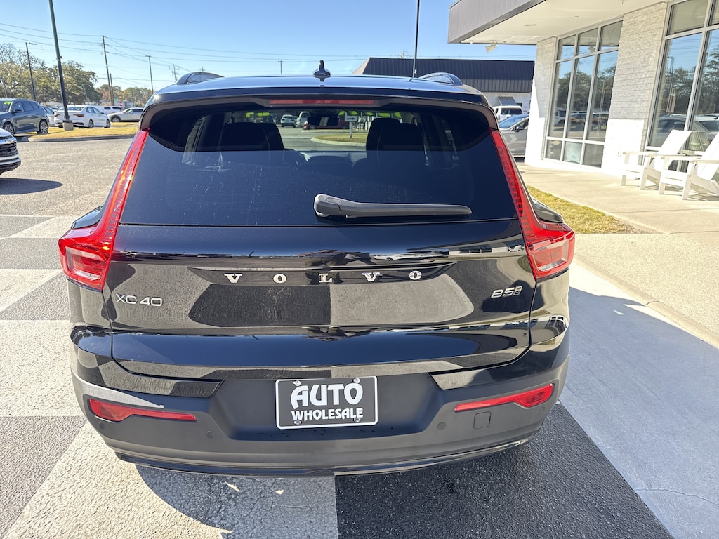Used 2024 Volvo XC40 B5 Plus Dark SUV