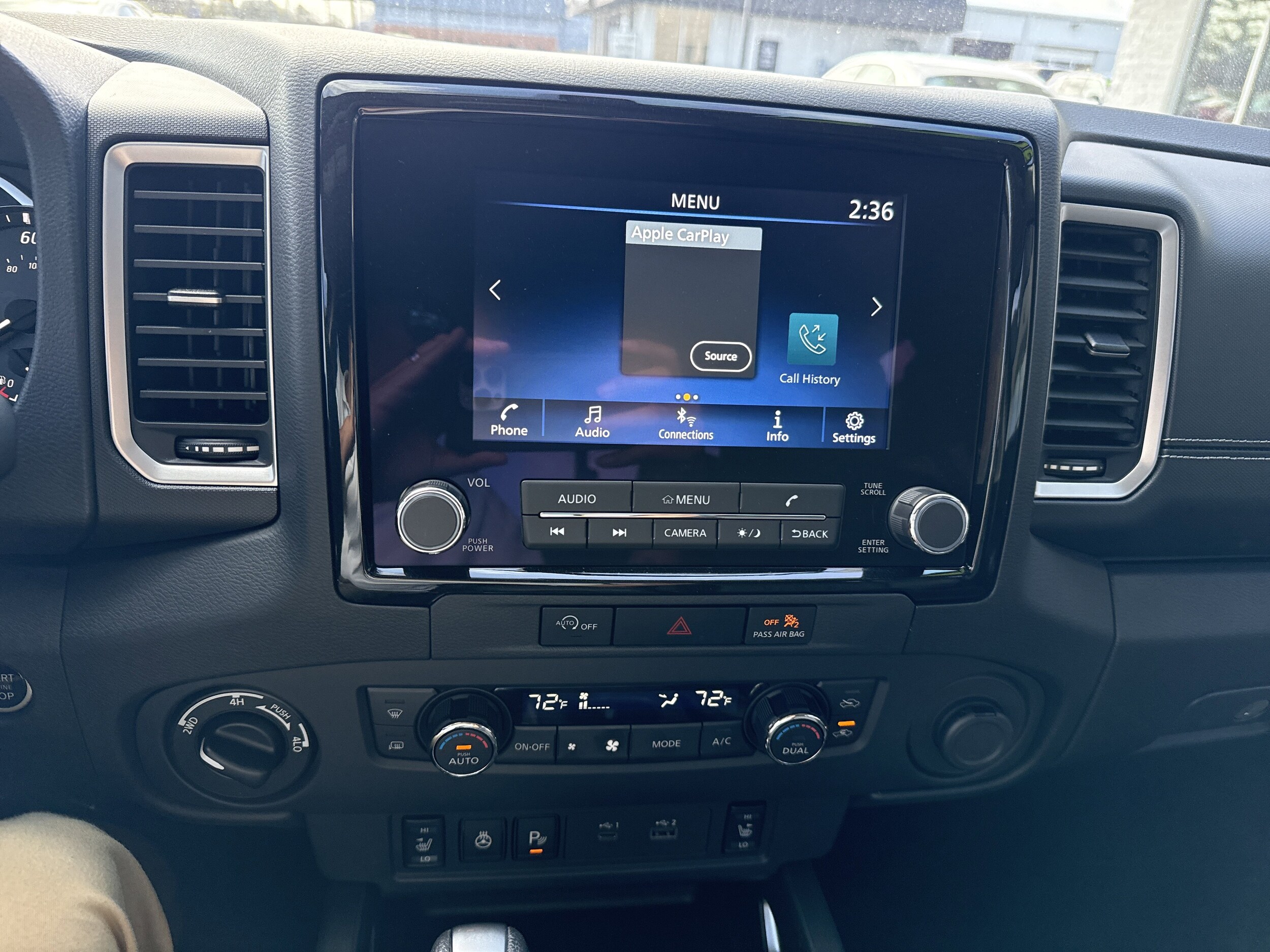 2024 Nissan Frontier SL - Photo 17