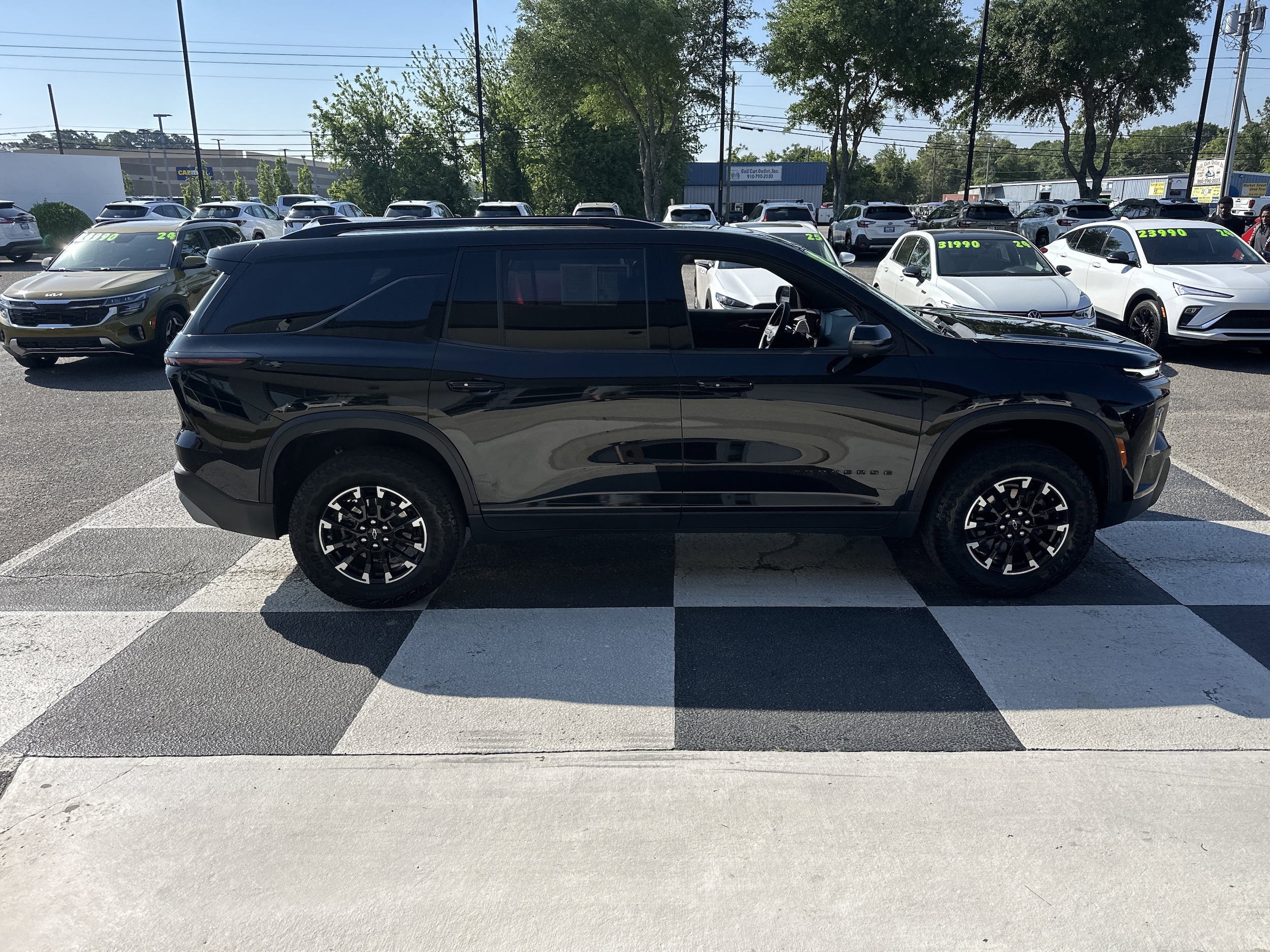 2024 Chevrolet Traverse Z71 - Photo 3