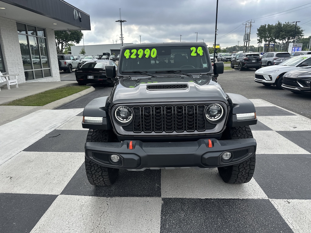 Used 2024 Jeep Gladiator Mojave Truck Crew Cab