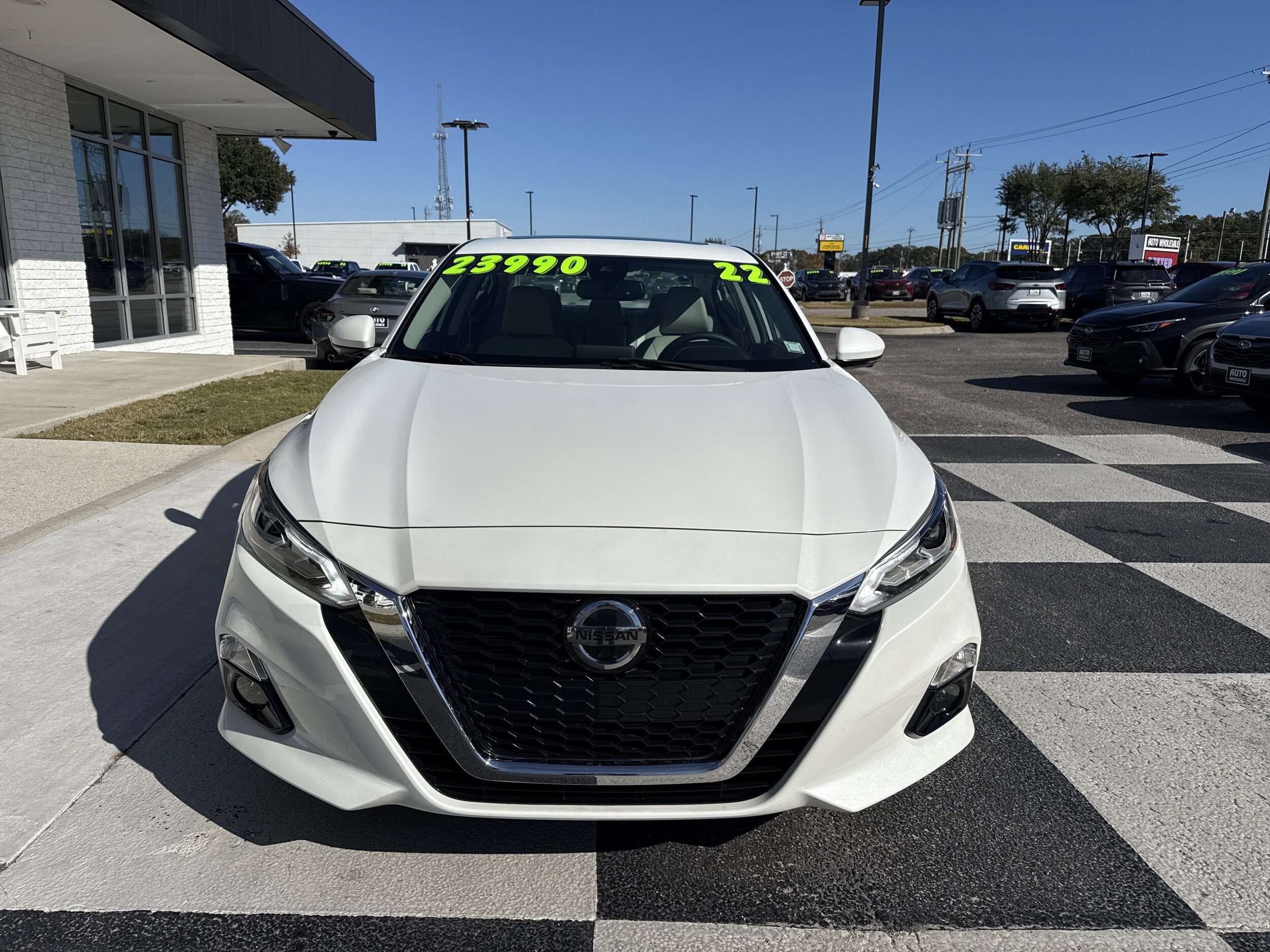 2022 Nissan Altima 2.5 Platinum photo 2
