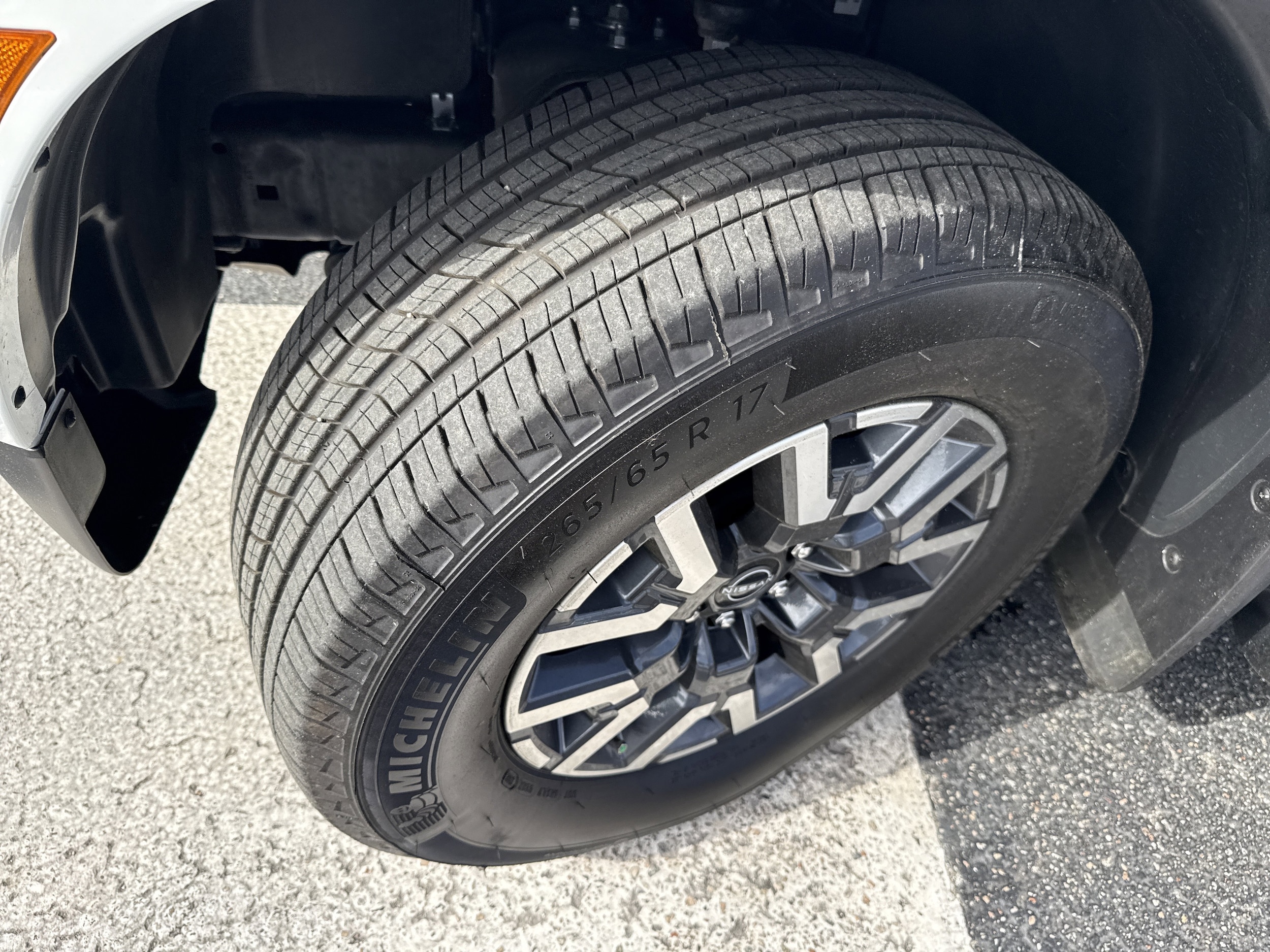 2024 Nissan Frontier SL - Photo 7