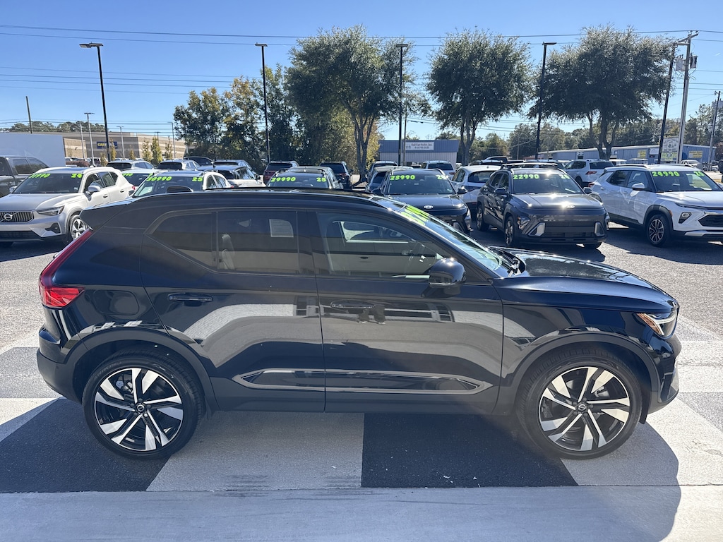 Used 2024 Volvo XC40 B5 Plus Dark SUV