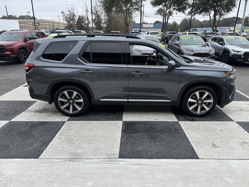 Used 2025 Honda Pilot Touring SUV