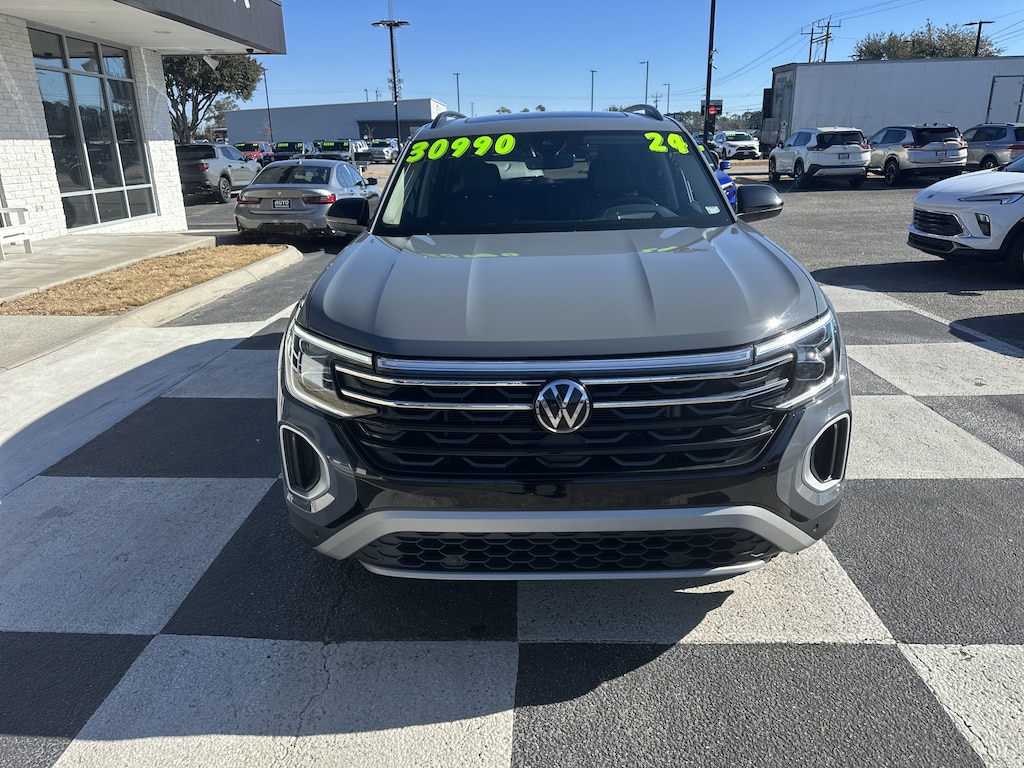 Used 2024 Volkswagen Atlas 2.0T Peak Edition SEL SUV