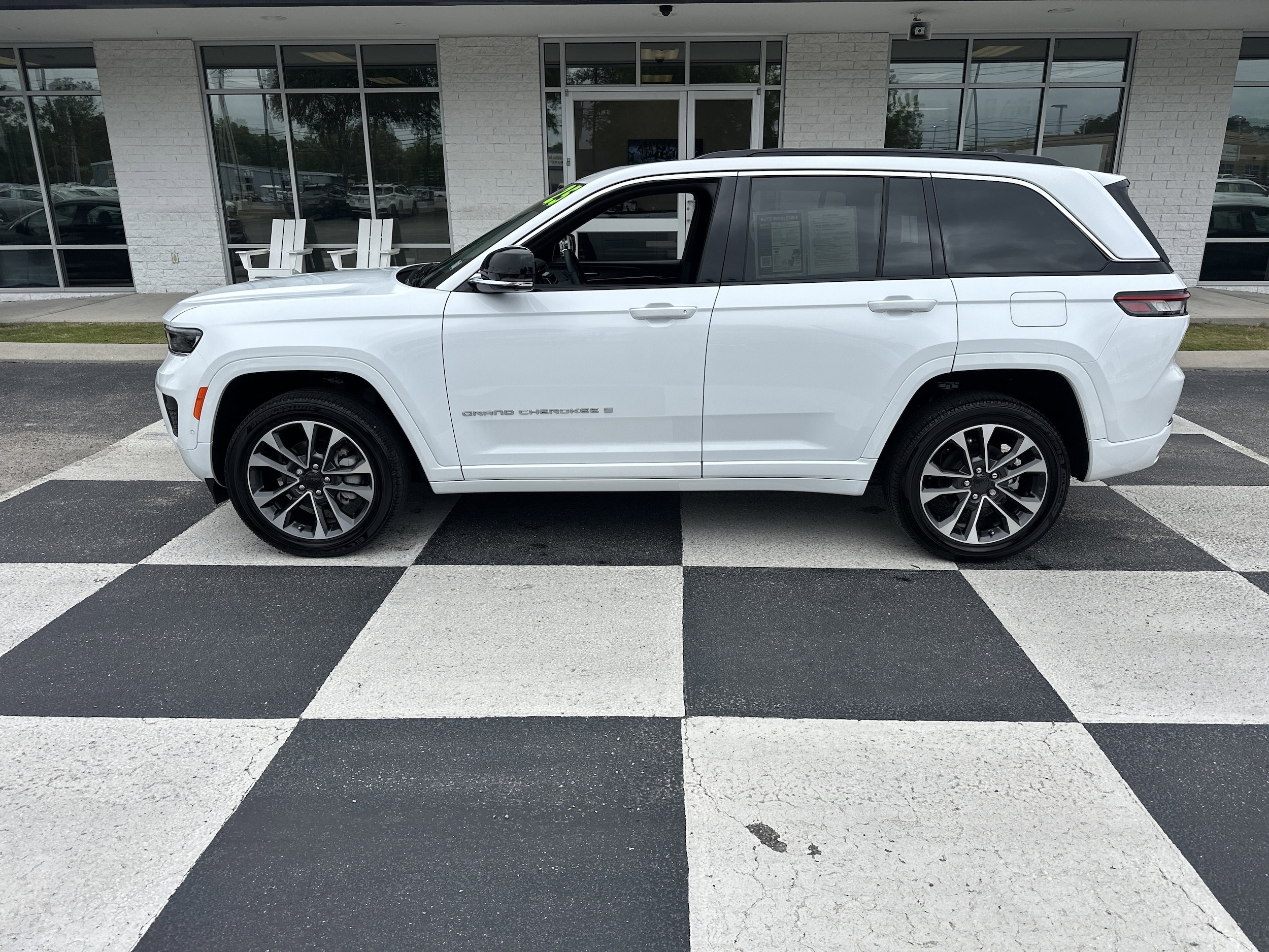 2025 Jeep Grand Cherokee Overland 4x4's photo