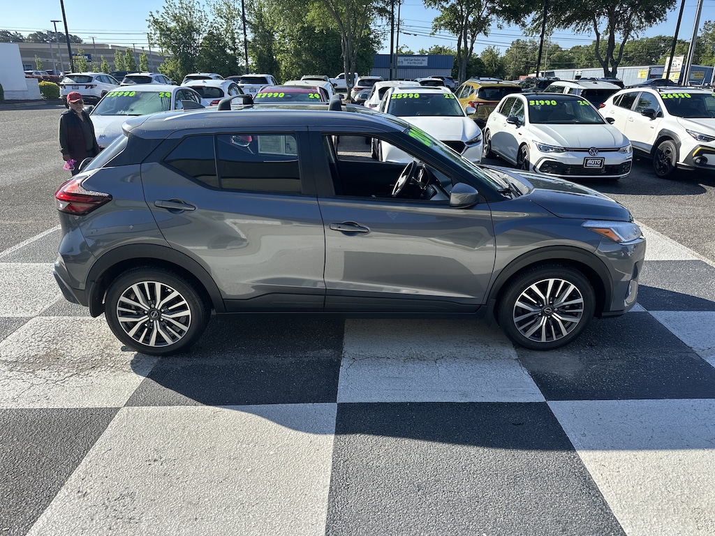 Used 2024 Nissan Kicks SV SUV