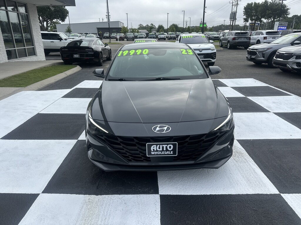 Used 2023 Hyundai Elantra SEL Sedan