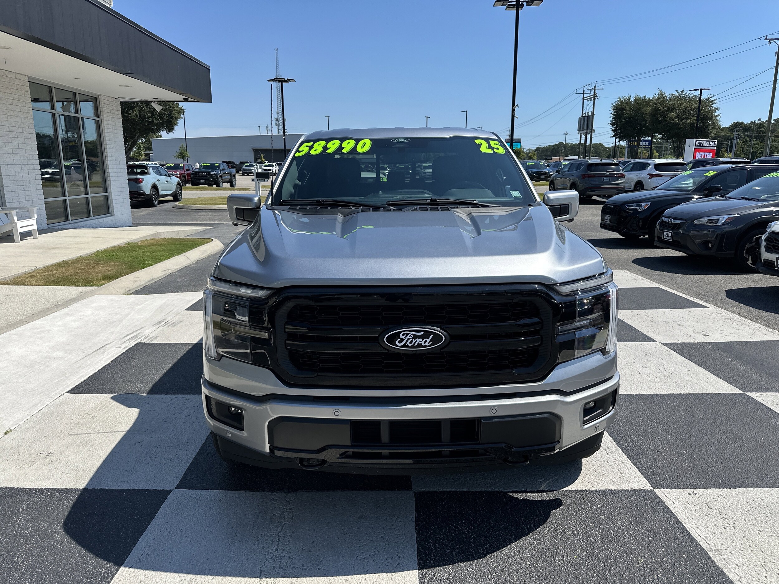 2025 Ford F-150 Lariat photo 2