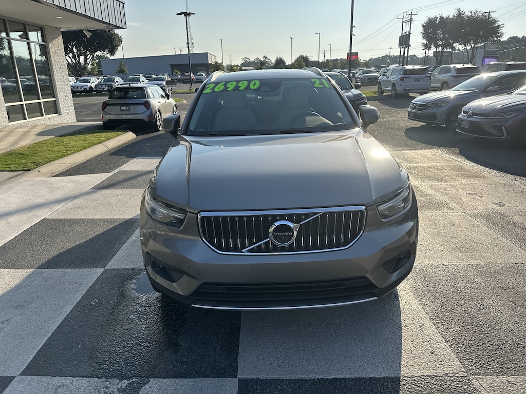 Used 2021 Volvo XC40 T4 Inscription SUV
