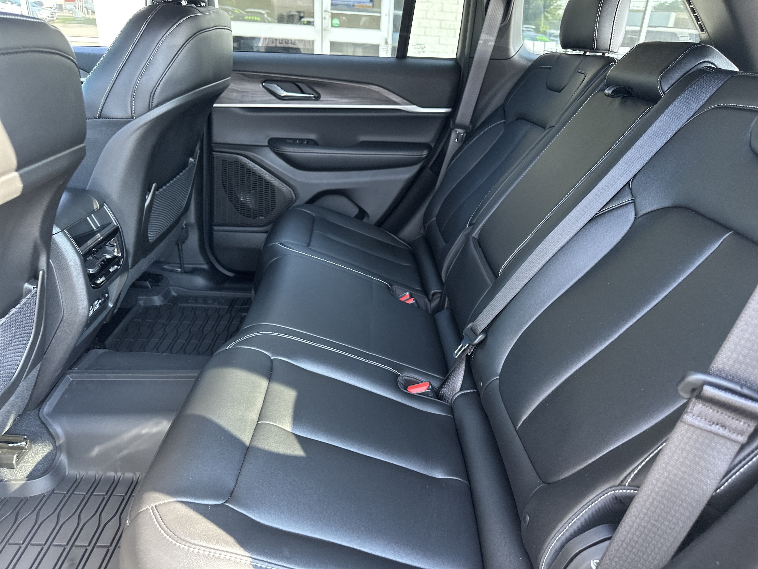2025 Jeep Grand Cherokee Limited - Photo 12