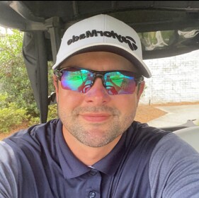Staff member Steve Clisso from b9834b409fe7