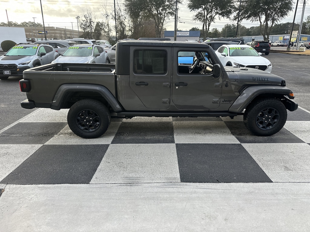 Used 2023 Jeep Gladiator Sport Truck Crew Cab