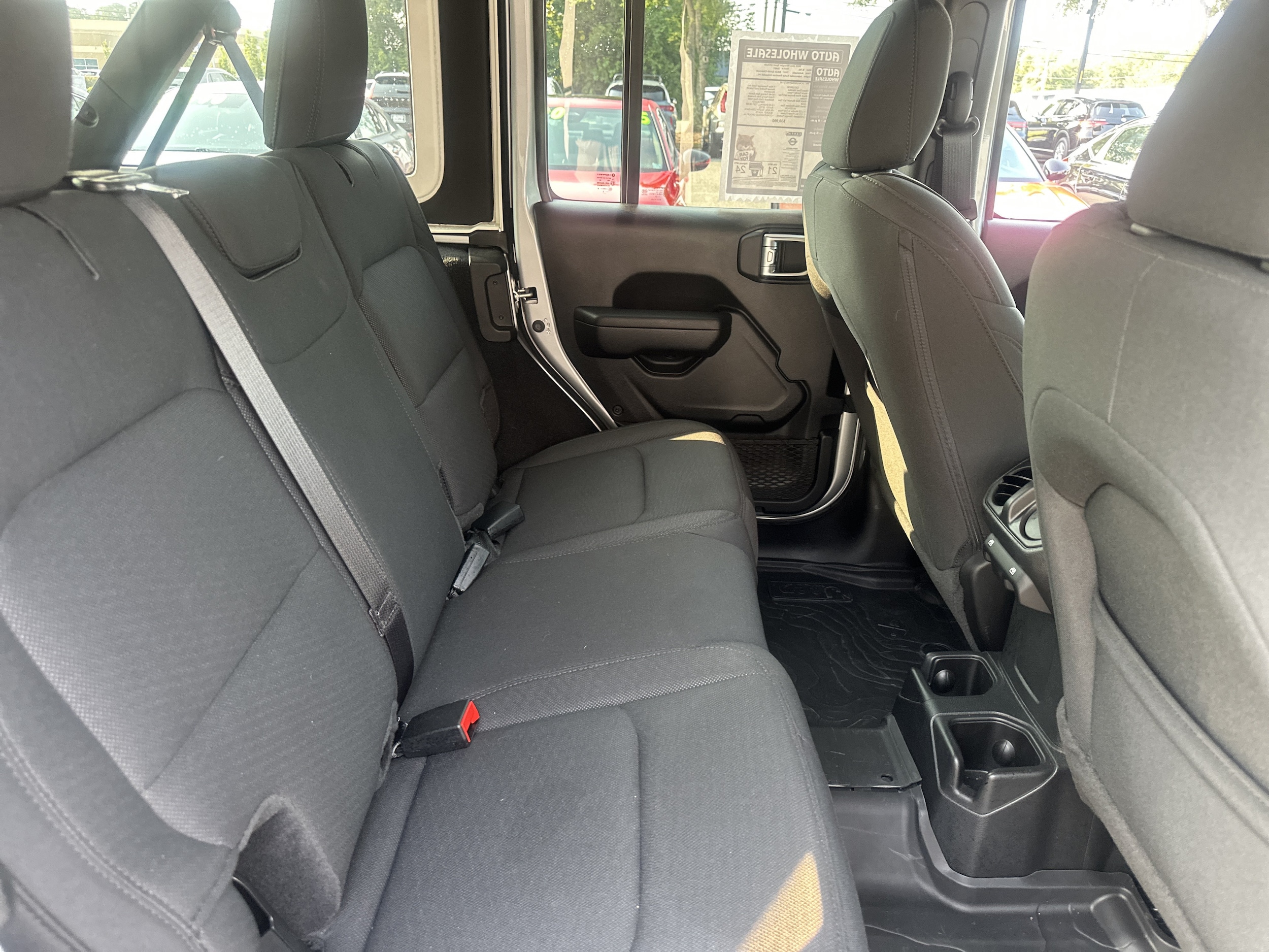2023 Jeep Wrangler 4-Door Altitude - Photo 14