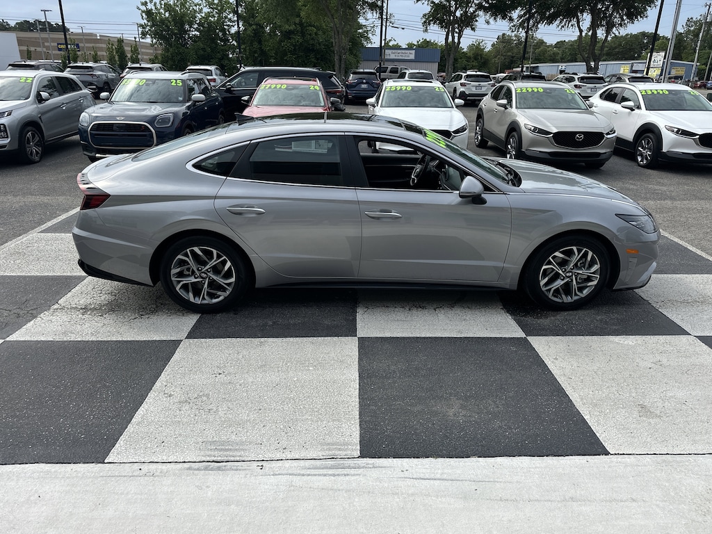 Used 2023 Hyundai Sonata SEL Sedan