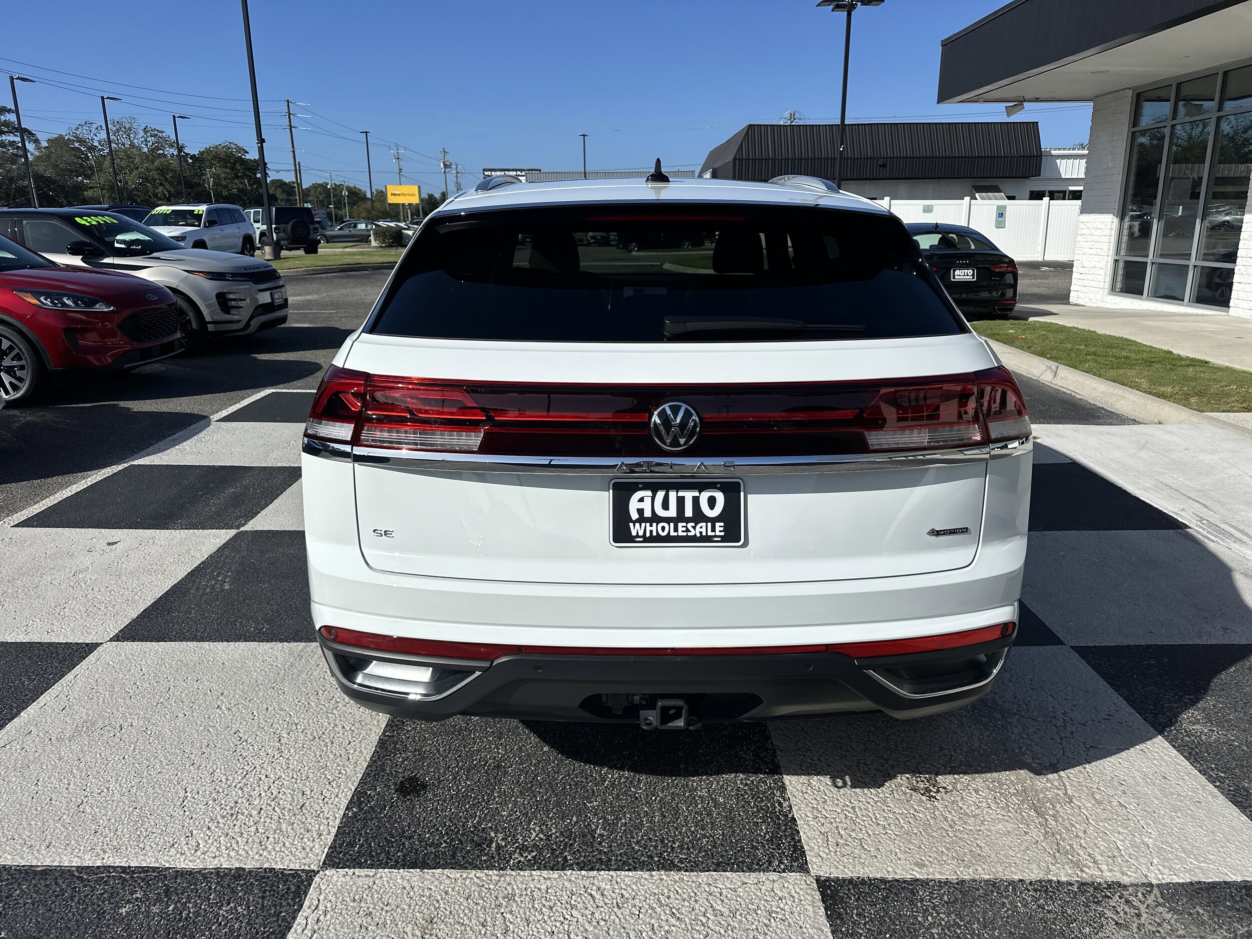 2025 Volkswagen Atlas Cross Sport SE photo 3