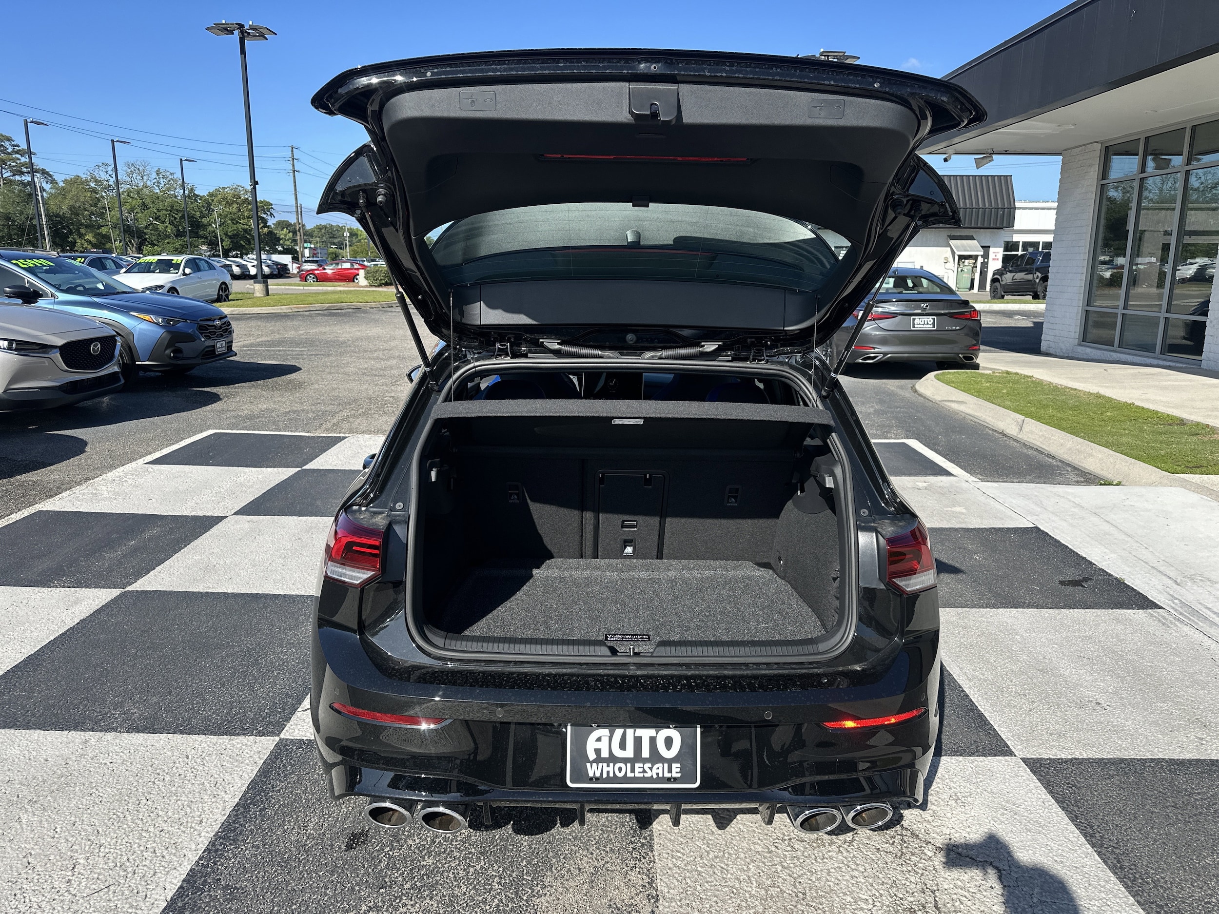 2026 Volkswagen Golf R R - Photo 8