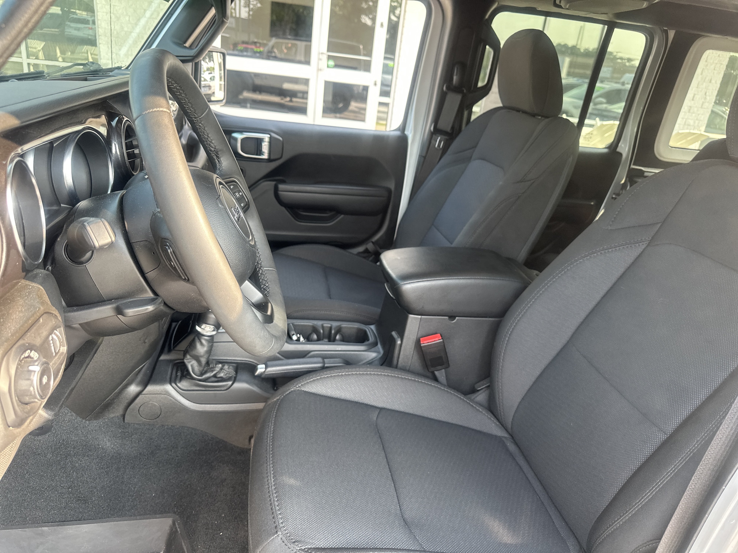 2023 Jeep Wrangler 4-Door Altitude - Photo 11