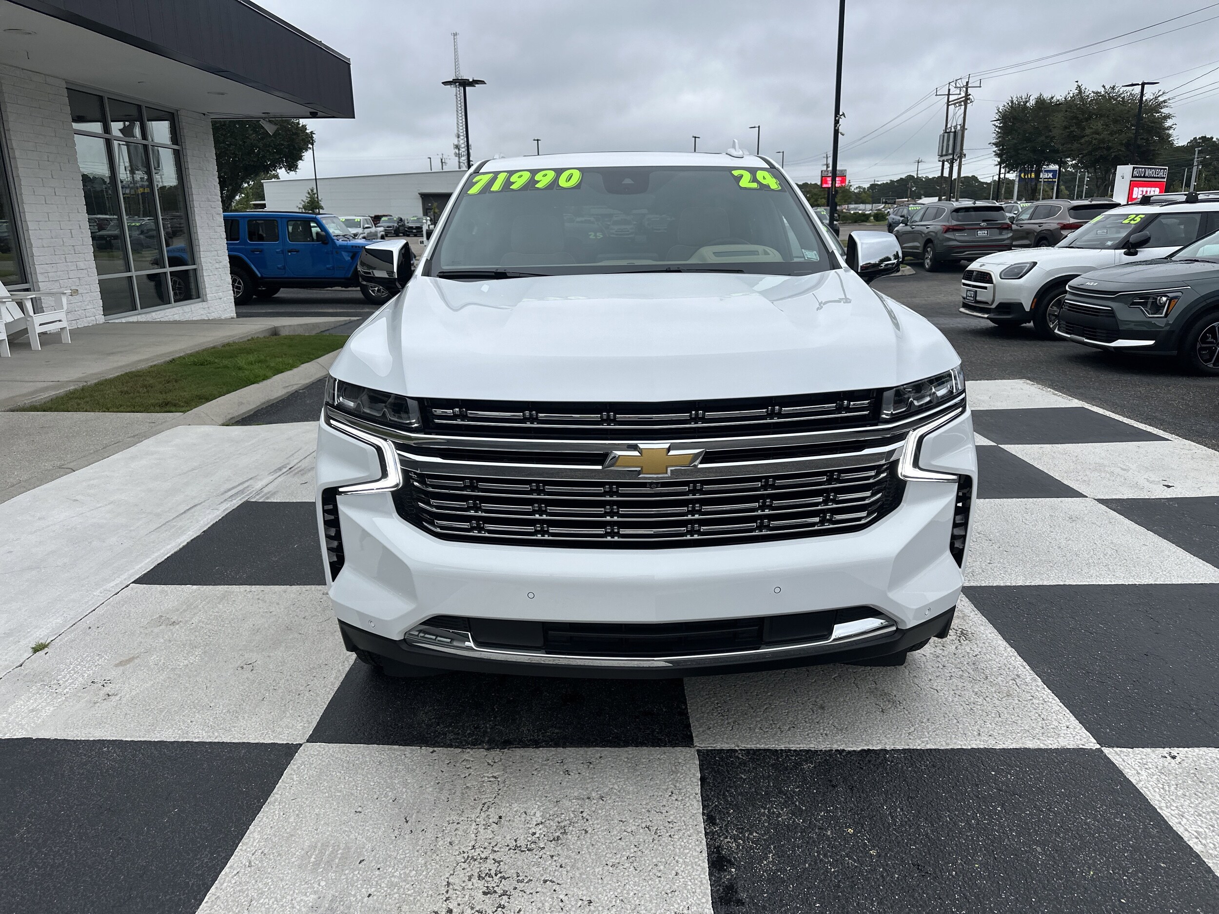 2024 Chevrolet Tahoe Premier photo 2