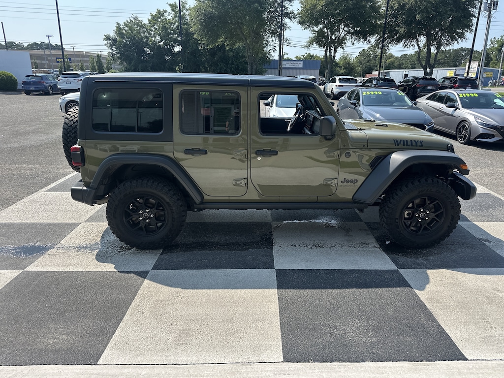 Used 2025 Jeep Wrangler Sport SUV