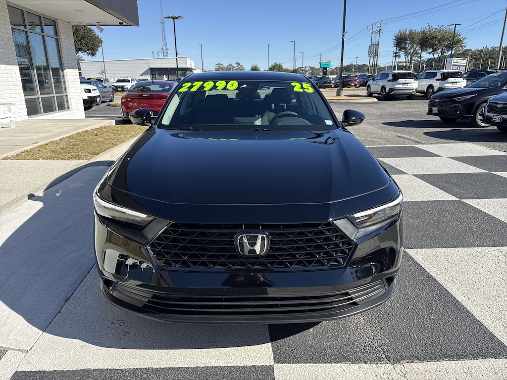 Used 2025 Honda Accord SE Sedan