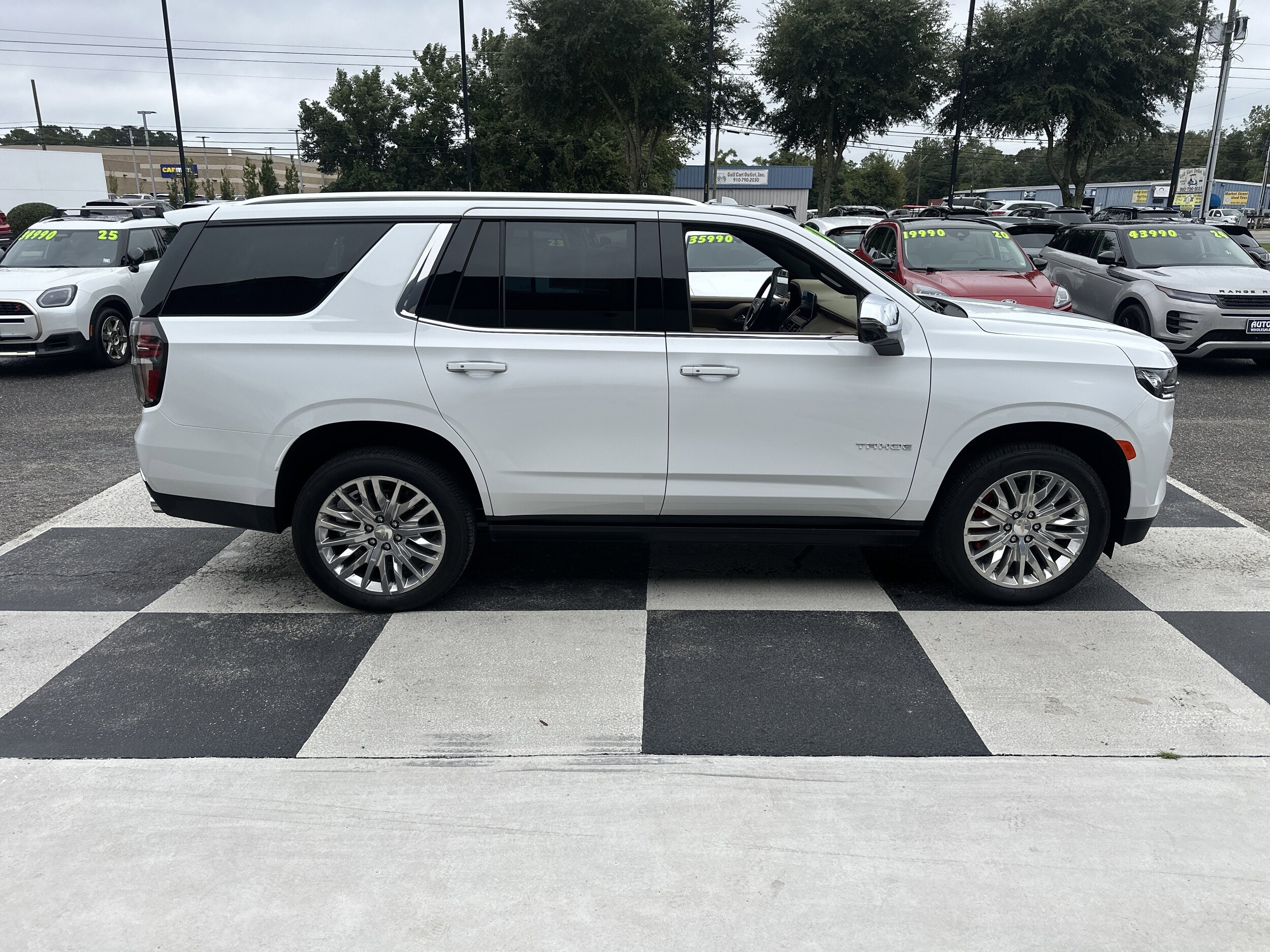 2024 Chevrolet Tahoe Premier photo 3