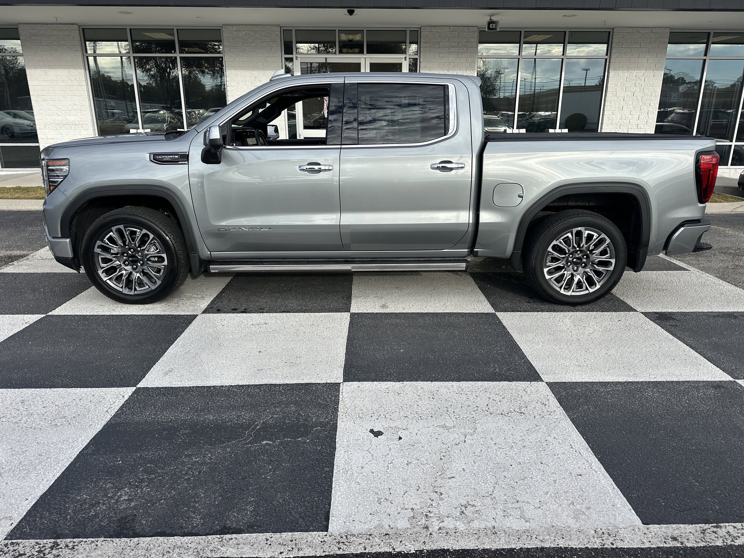 2025 GMC Sierra 1500 Denali Ultimate's photo
