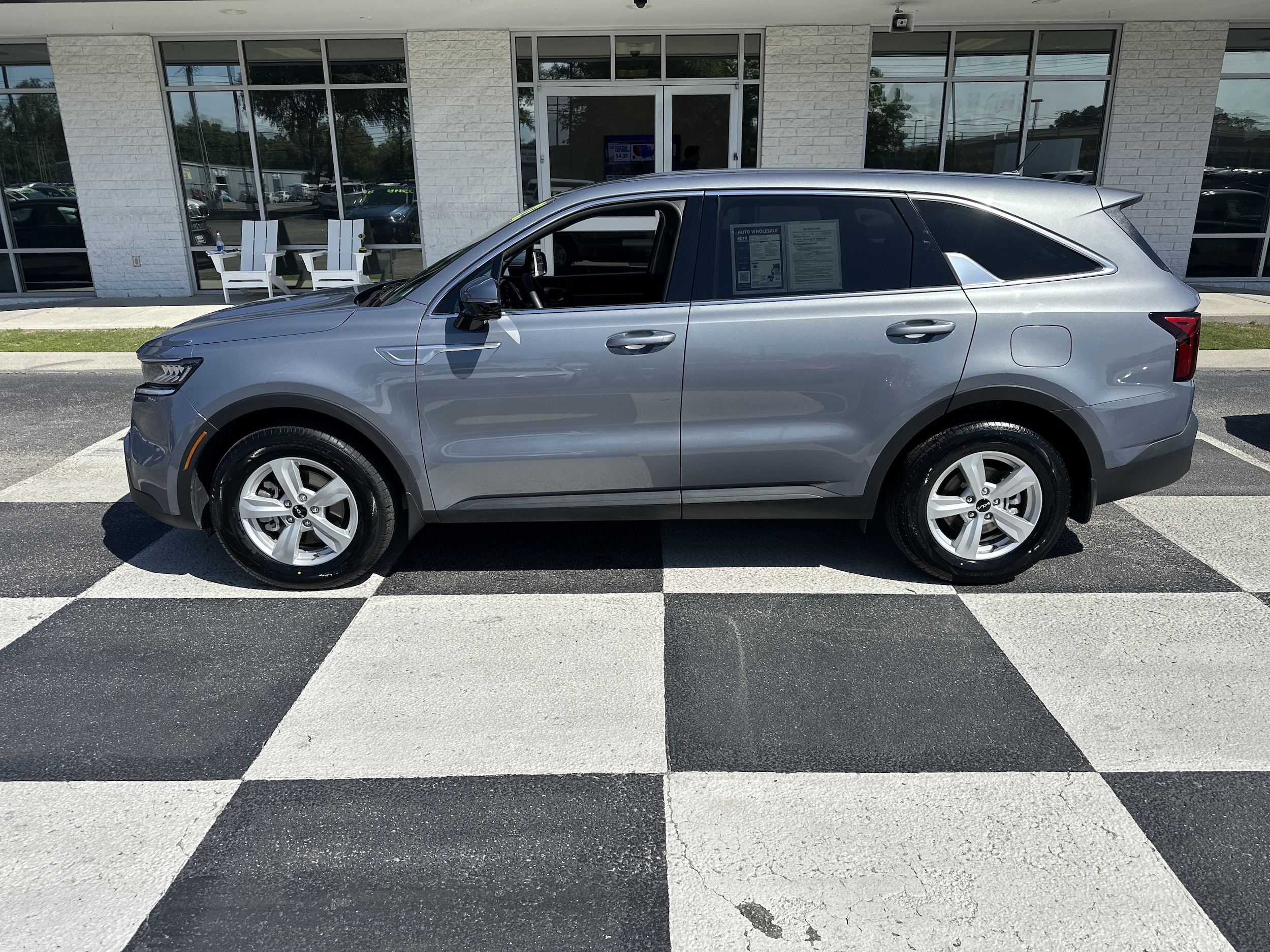 2023 Kia Sorento LX AT's photo