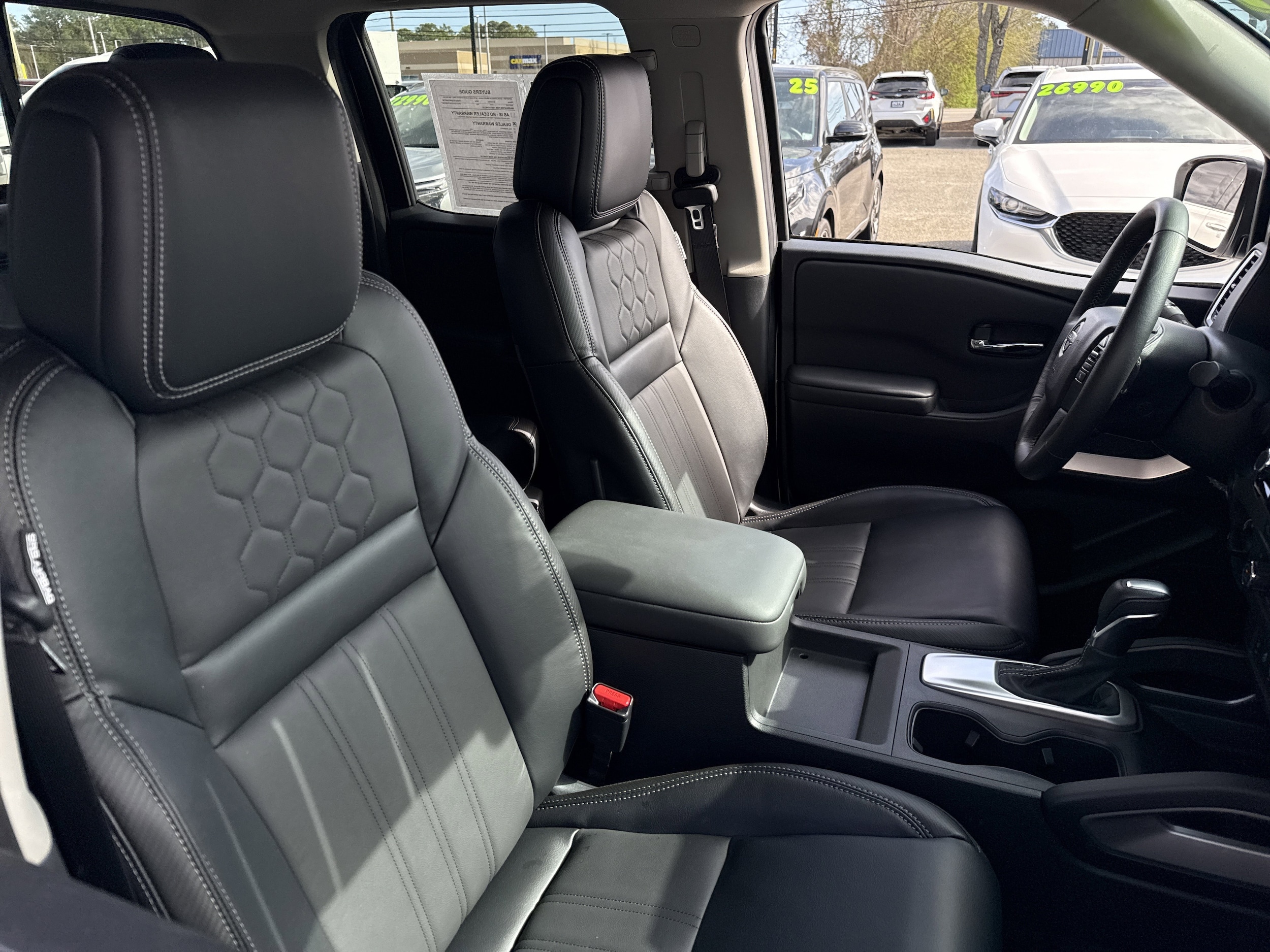 2024 Nissan Frontier SL - Photo 10