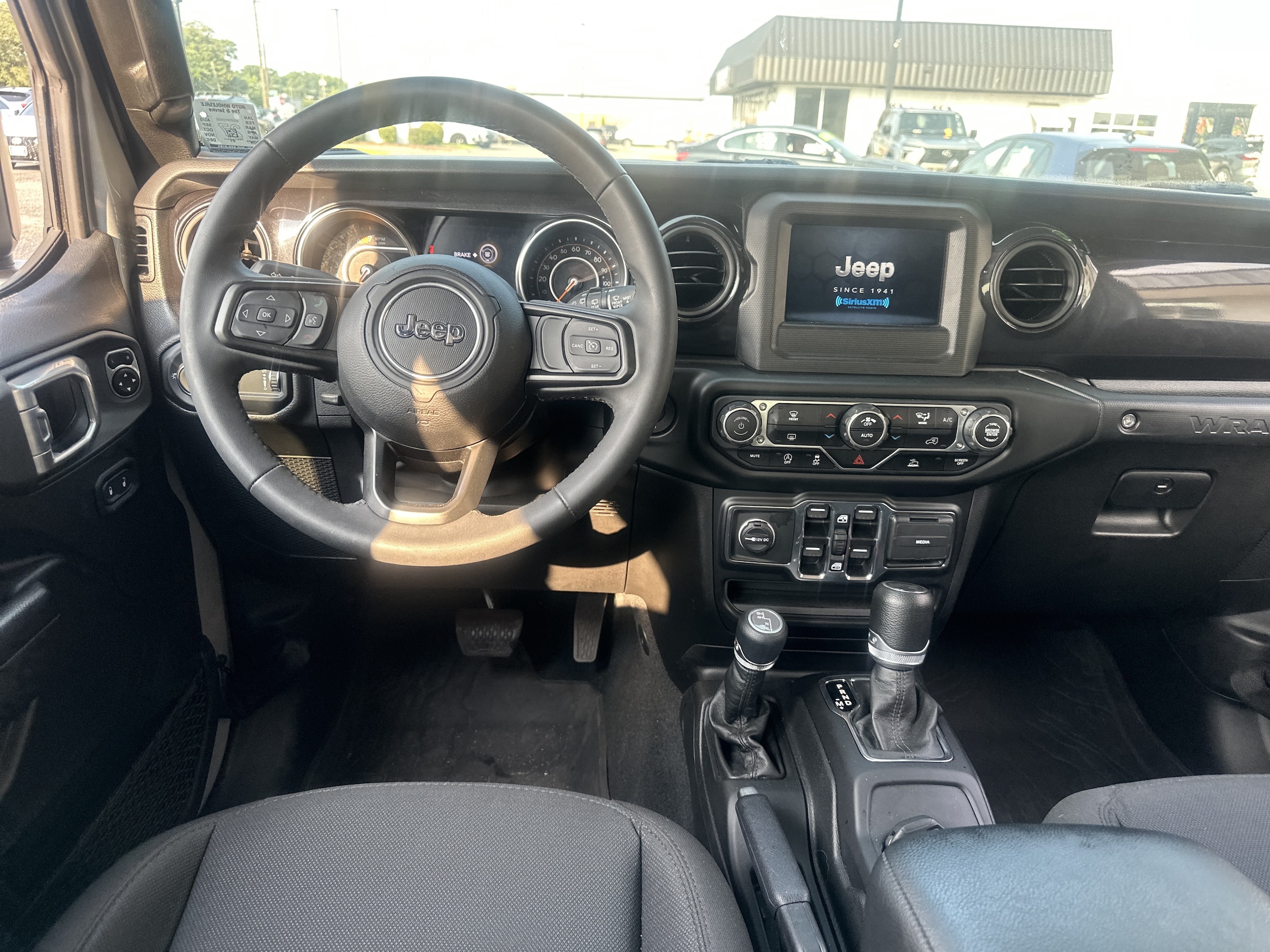 2023 Jeep Wrangler 4-Door Altitude - Photo 15
