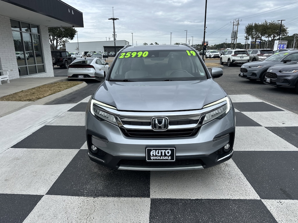 Used 2019 Honda Pilot Touring 8-Passenger FWD SUV