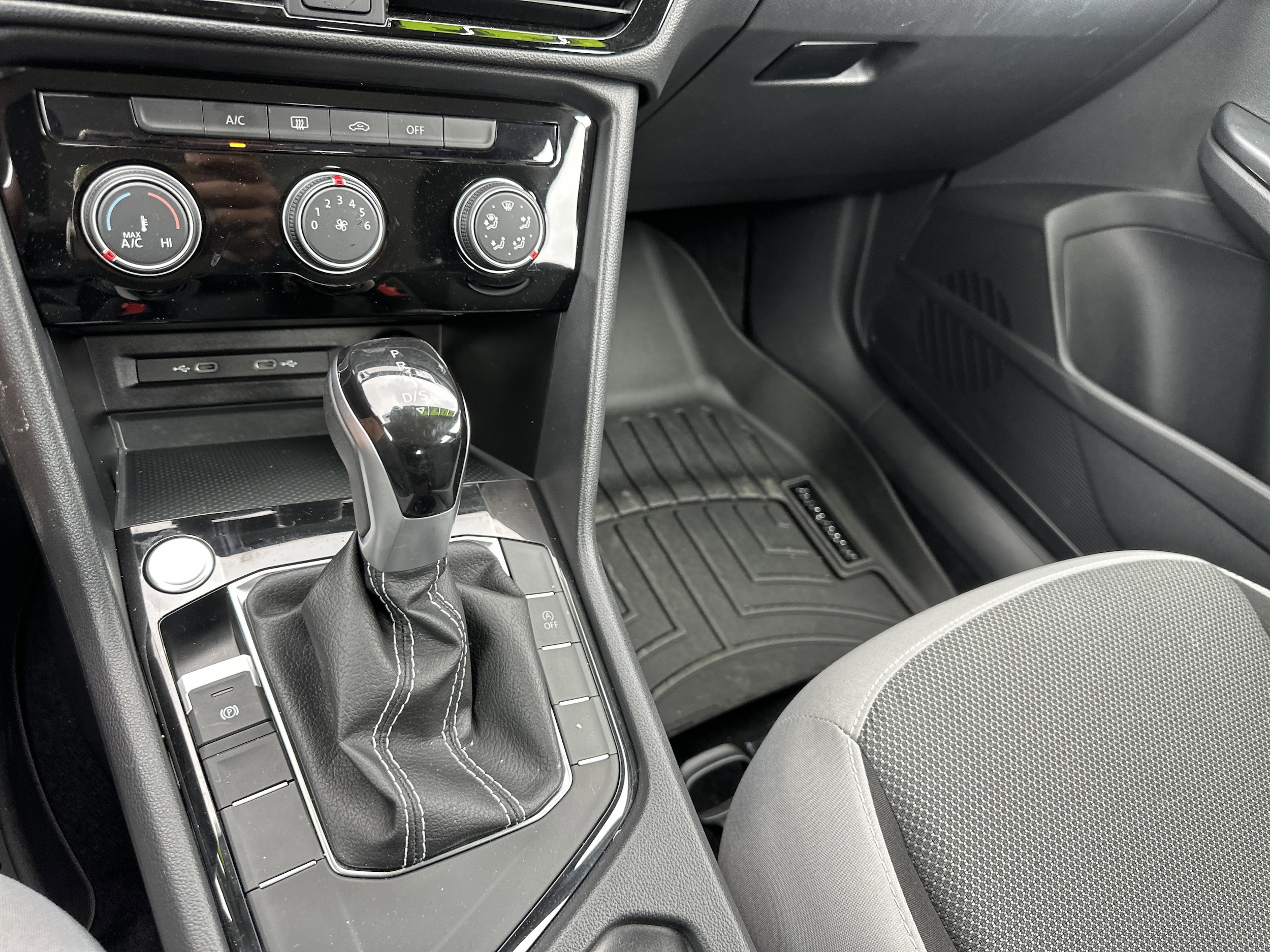 2024 Volkswagen Taos S - Photo 19