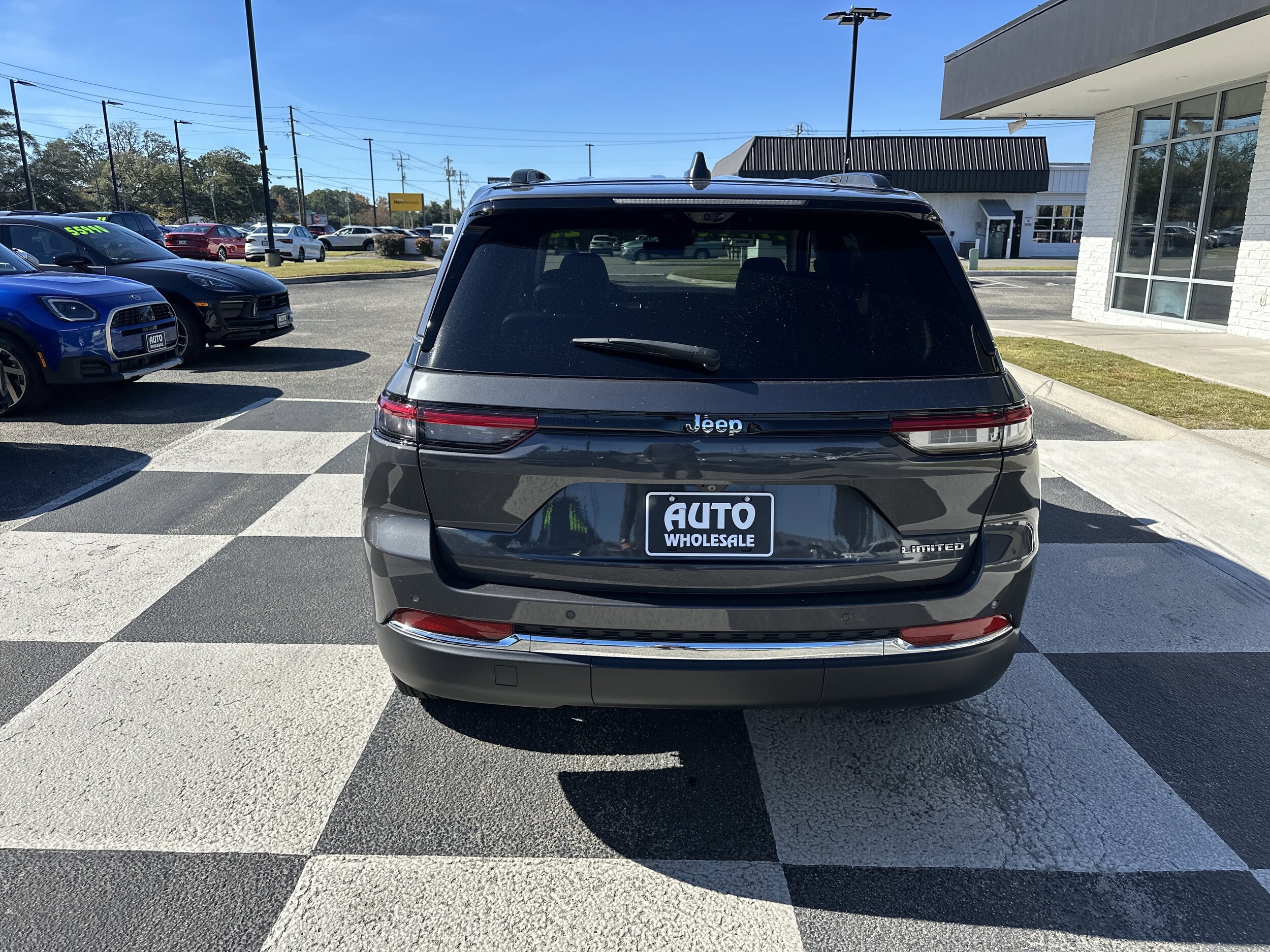 2023 Jeep Grand Cherokee Limited photo 4
