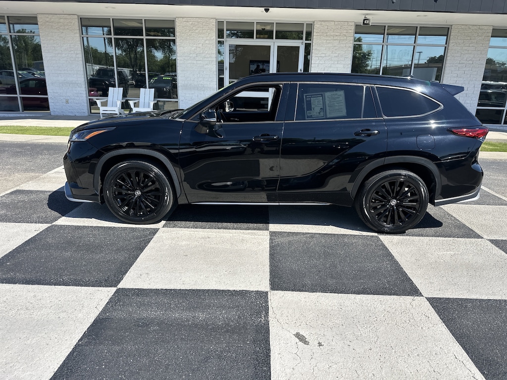 Used 2023 Toyota Highlander XSE SUV
