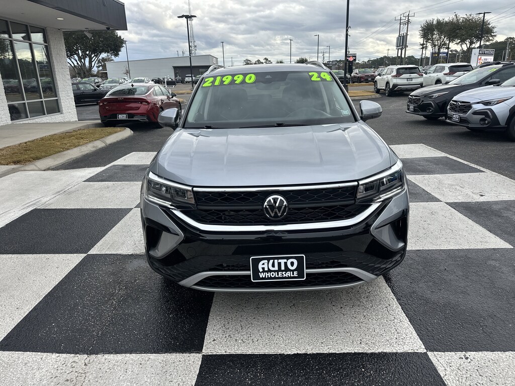Used 2024 Volkswagen Taos 1.5T SE SUV